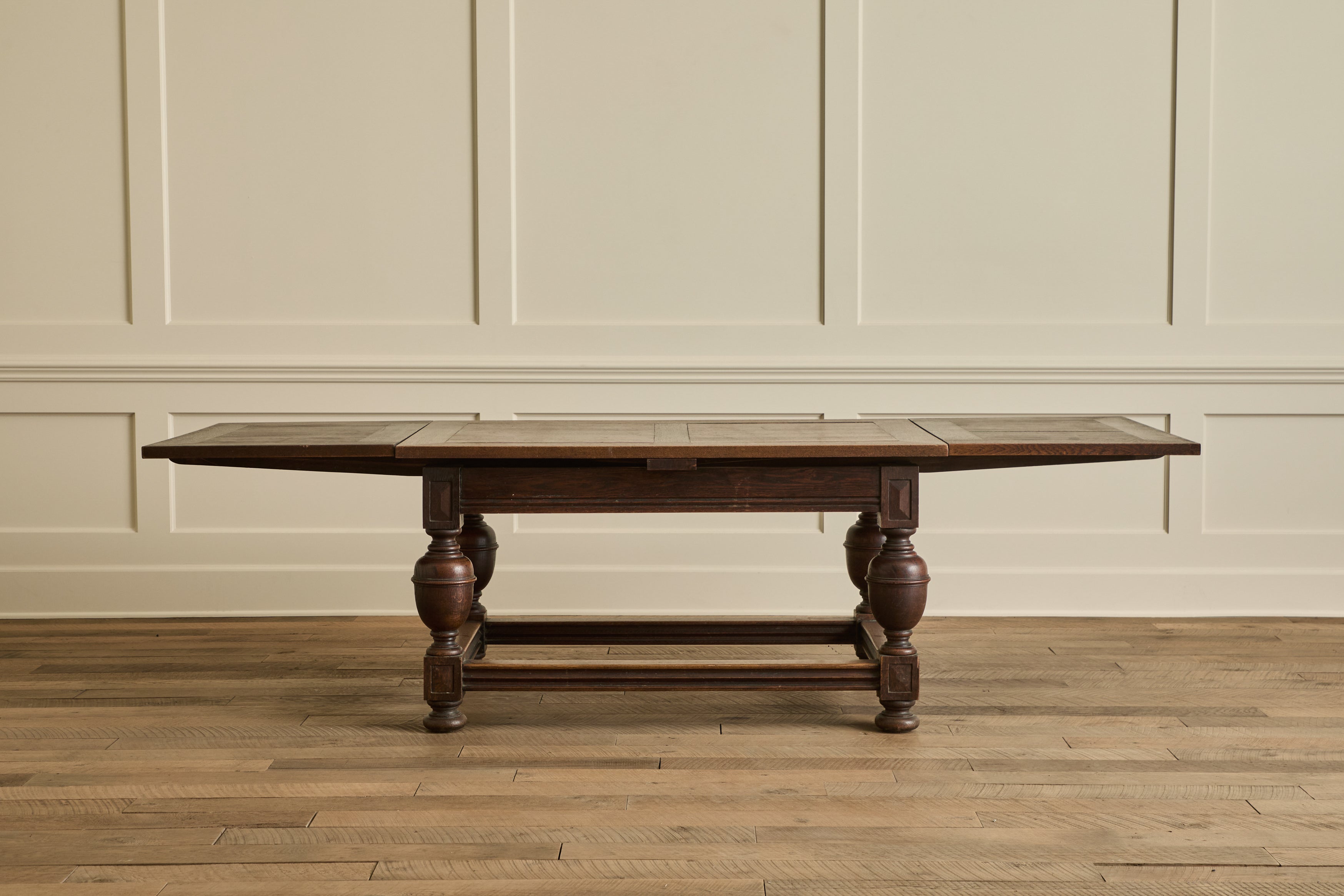 Nicky Kehoe - Oak Extension Hall Table