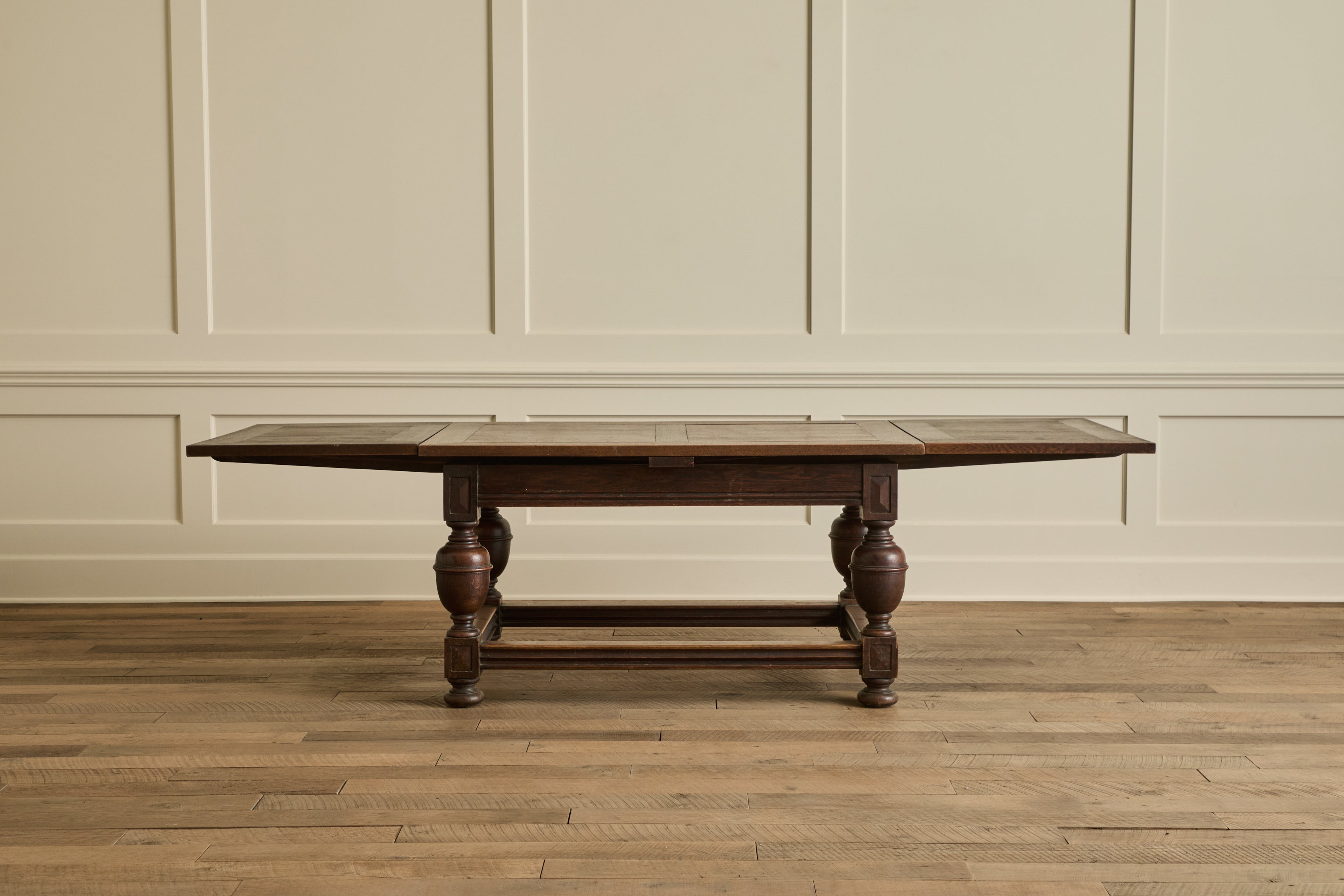Nicky Kehoe - Oak Extension Hall Table