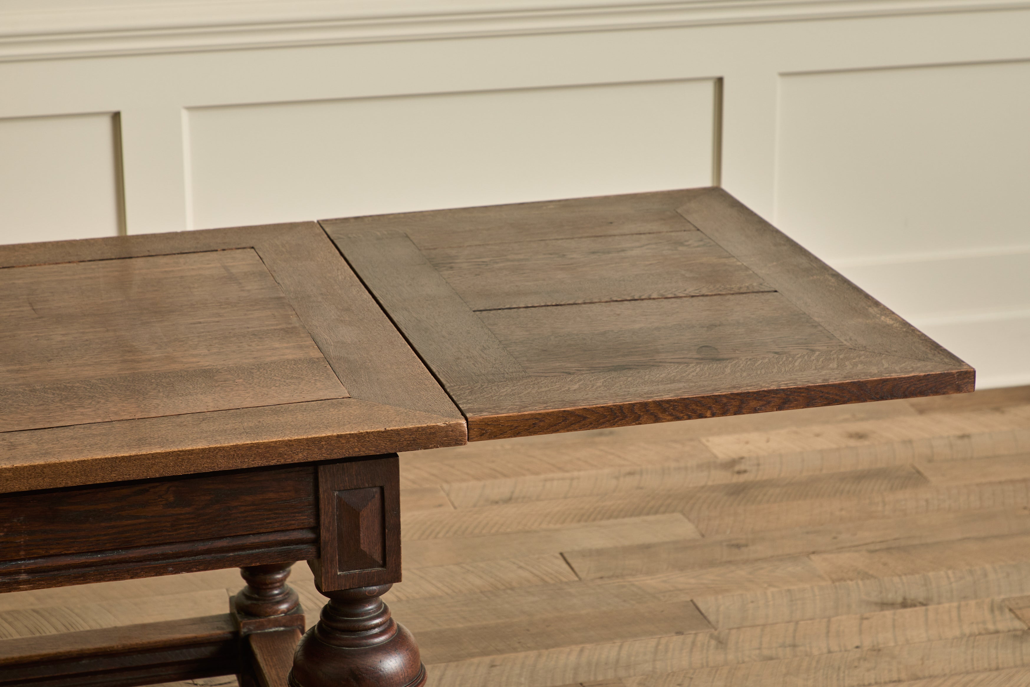 Nicky Kehoe - Oak Extension Hall Table