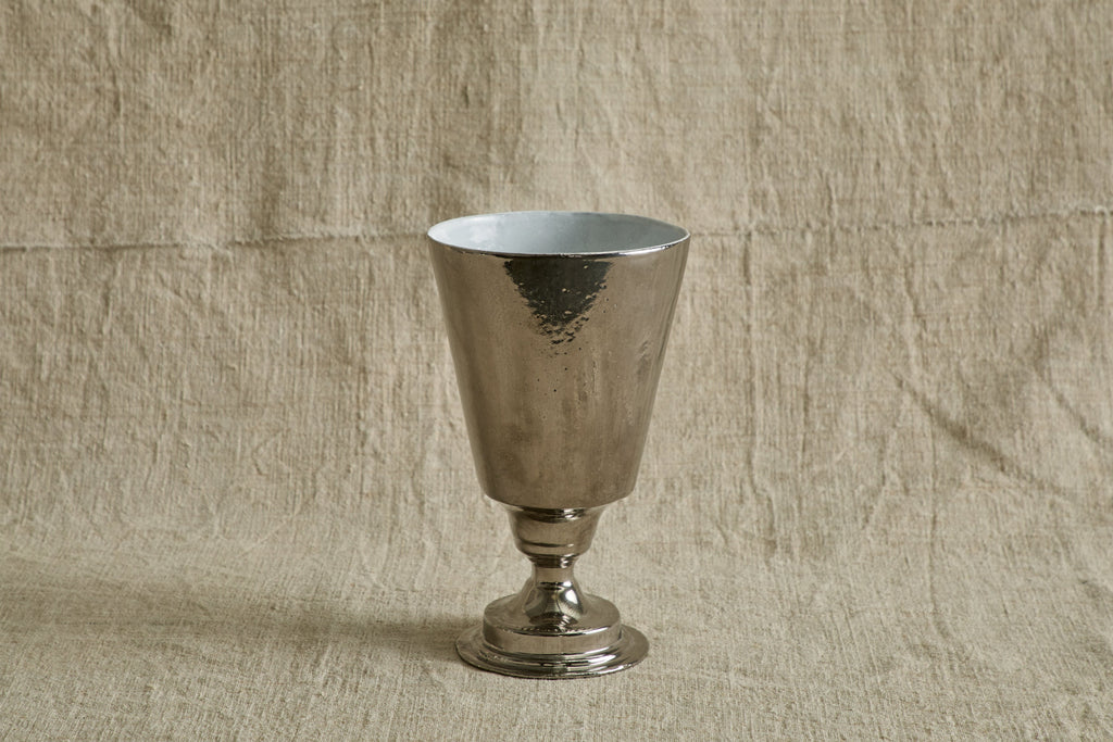 Nicky Kehoe - Small Simple Vase with Platinum Exterior