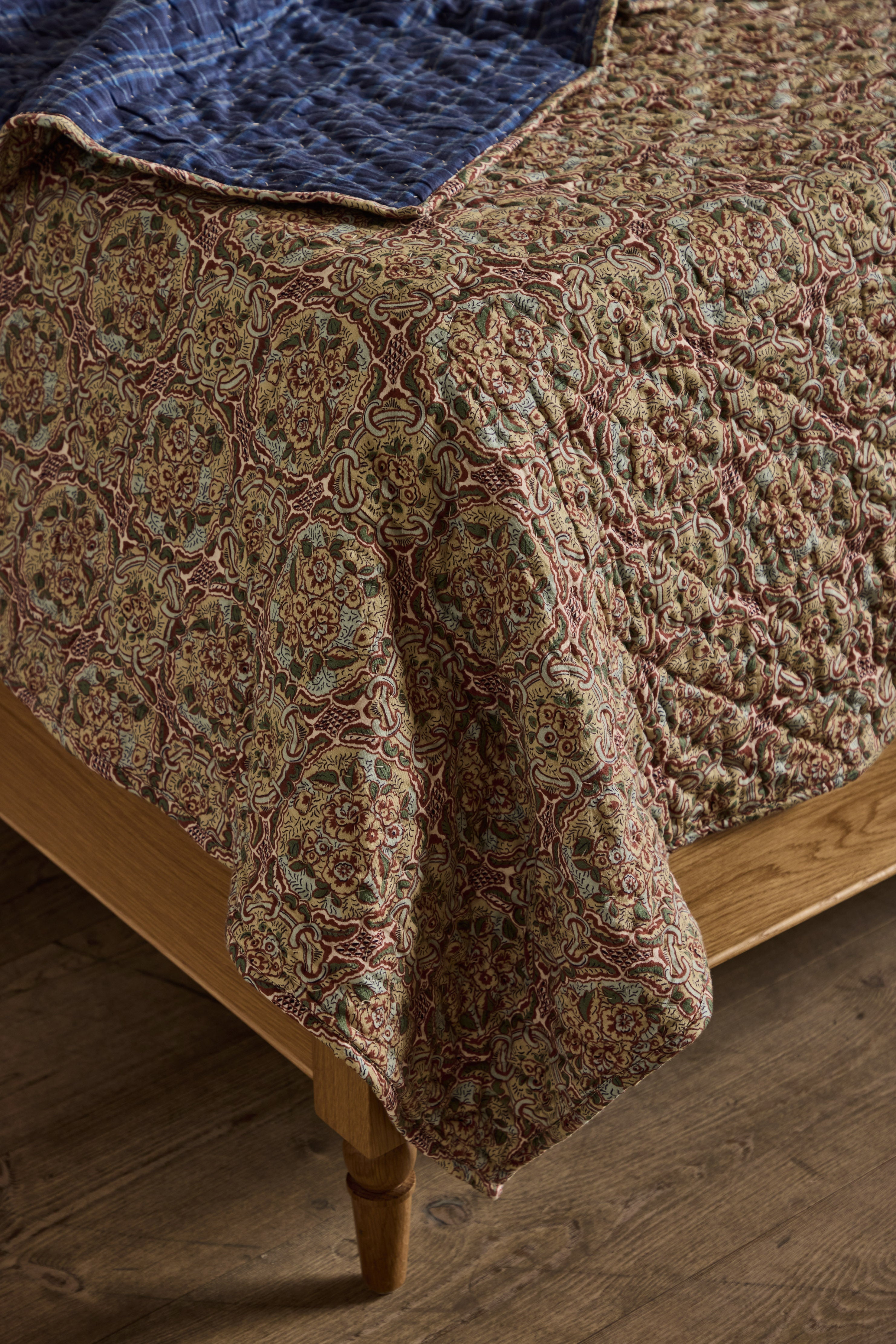 Nicky Kehoe - Medallion Quilt