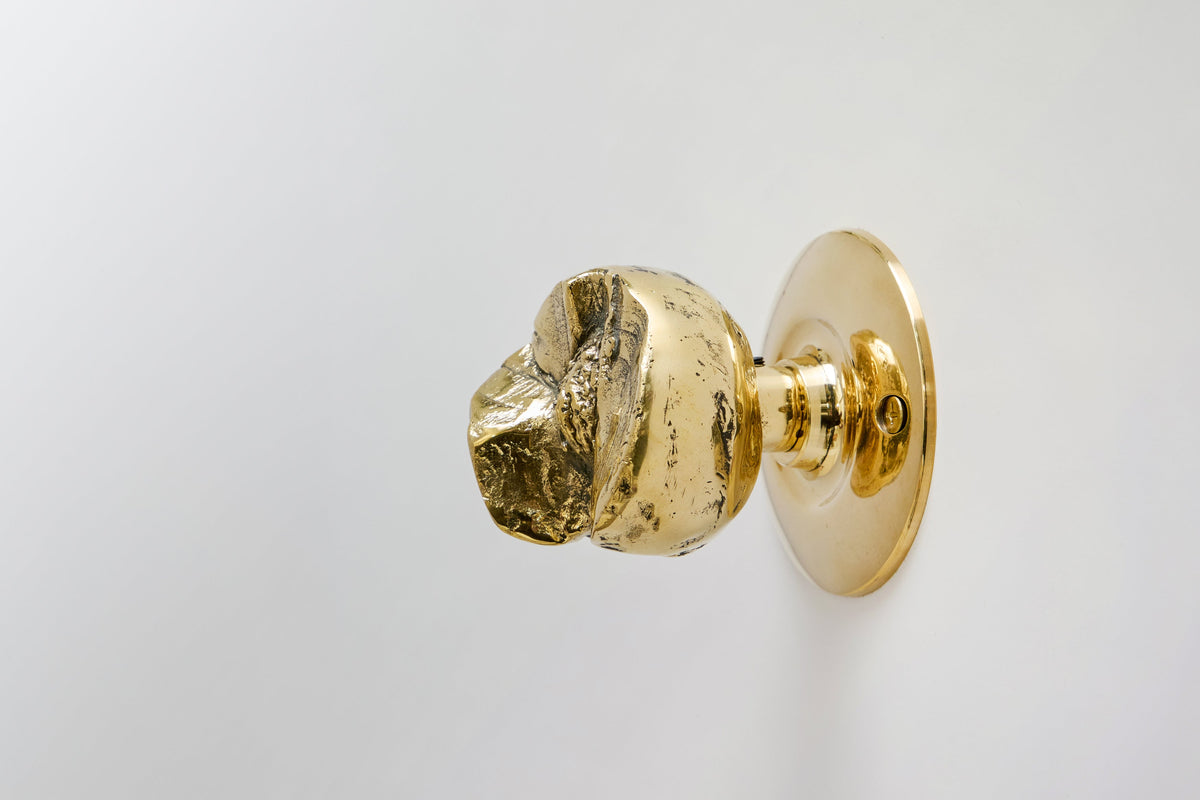 Nicky Kehoe - Peach Doorknob