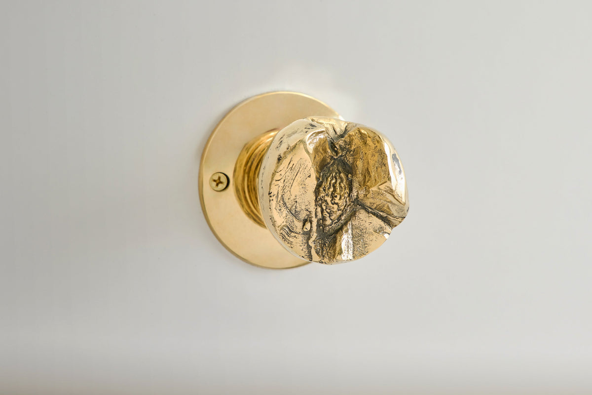 Nicky Kehoe - Peach Doorknob