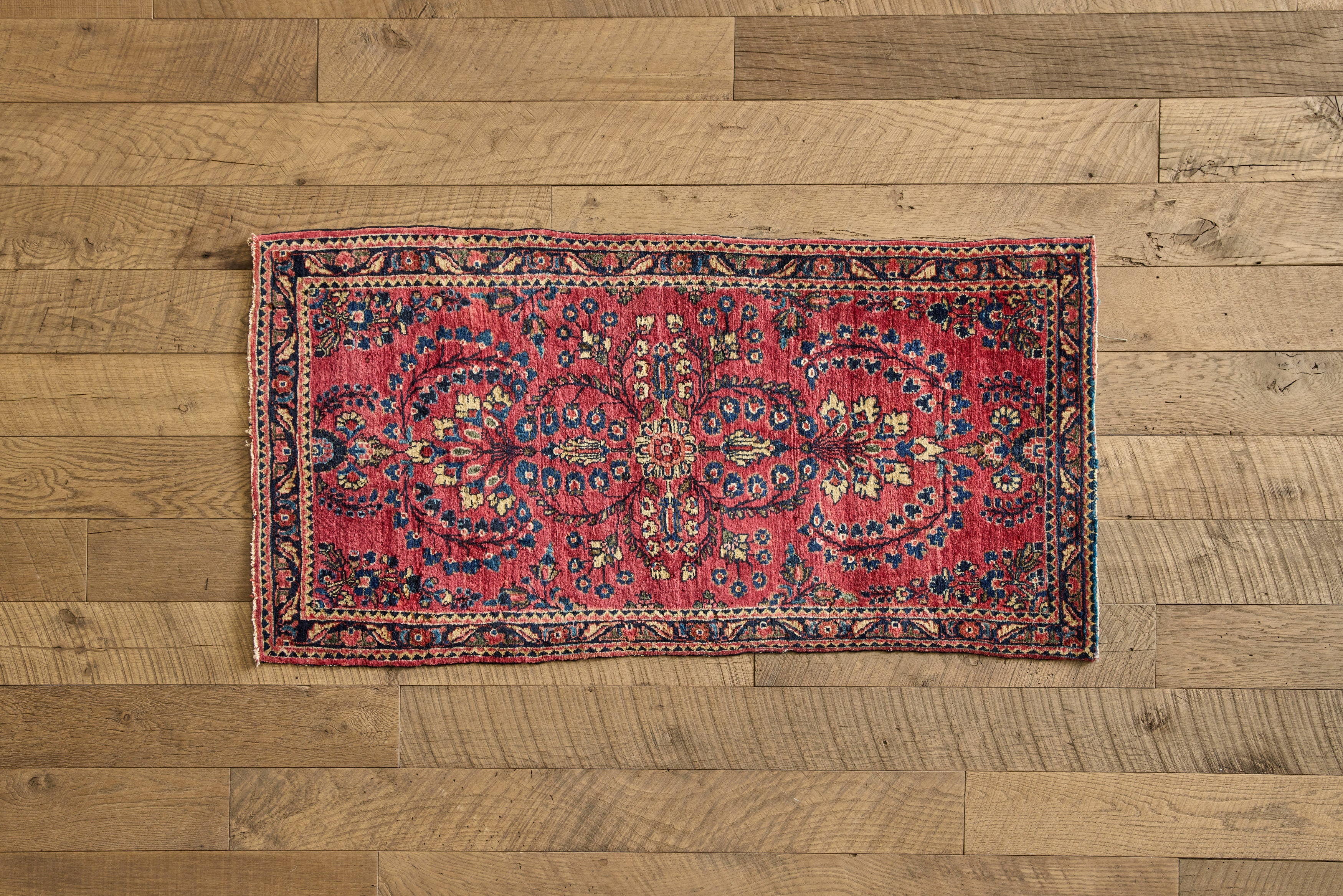 Nicky Kehoe - VTG PERSIAN SAROUK THROW RUG 2'3 X 4'3