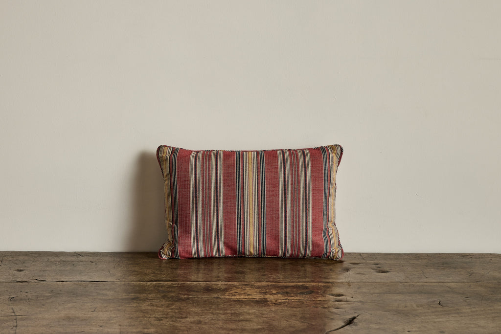 Nicky Kehoe - Susan Deliss in Karaj in Persian Red Pillow