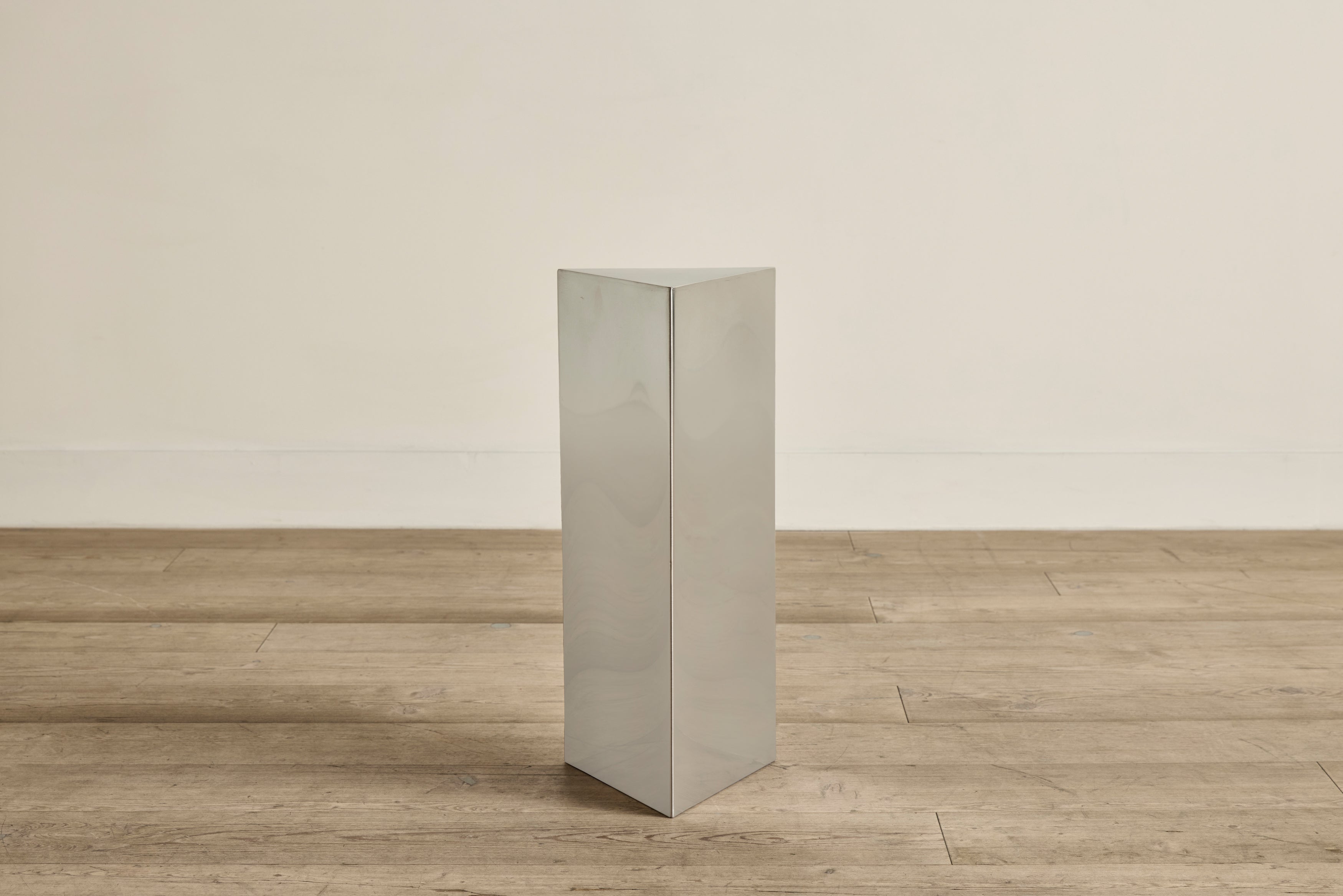 Nicky Kehoe - Silver Triangle Stand