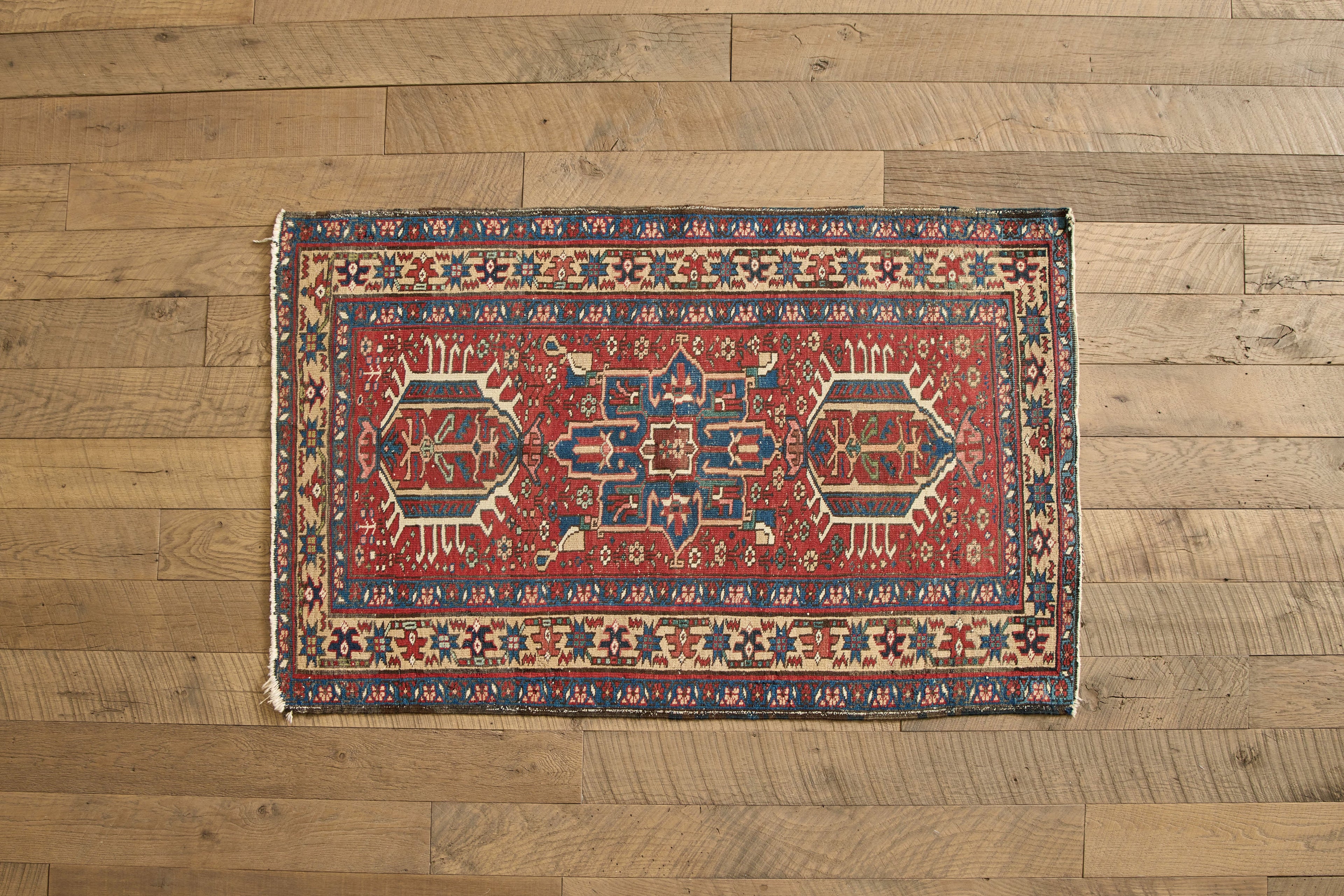 Nicky Kehoe - VTG PERSIAN TRIBAL SCATTER RUG 2'11 X 4'8
