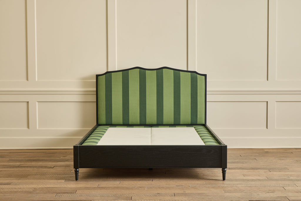 Nicky Kehoe - Curved Bed, Queen