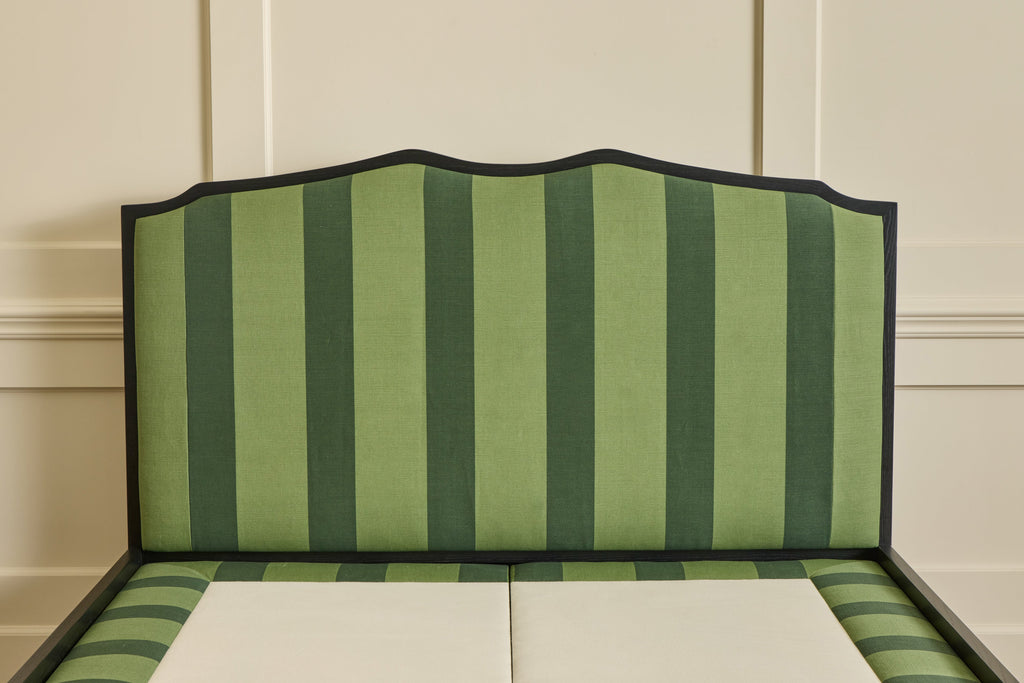 Nicky Kehoe - Curved Bed, Queen