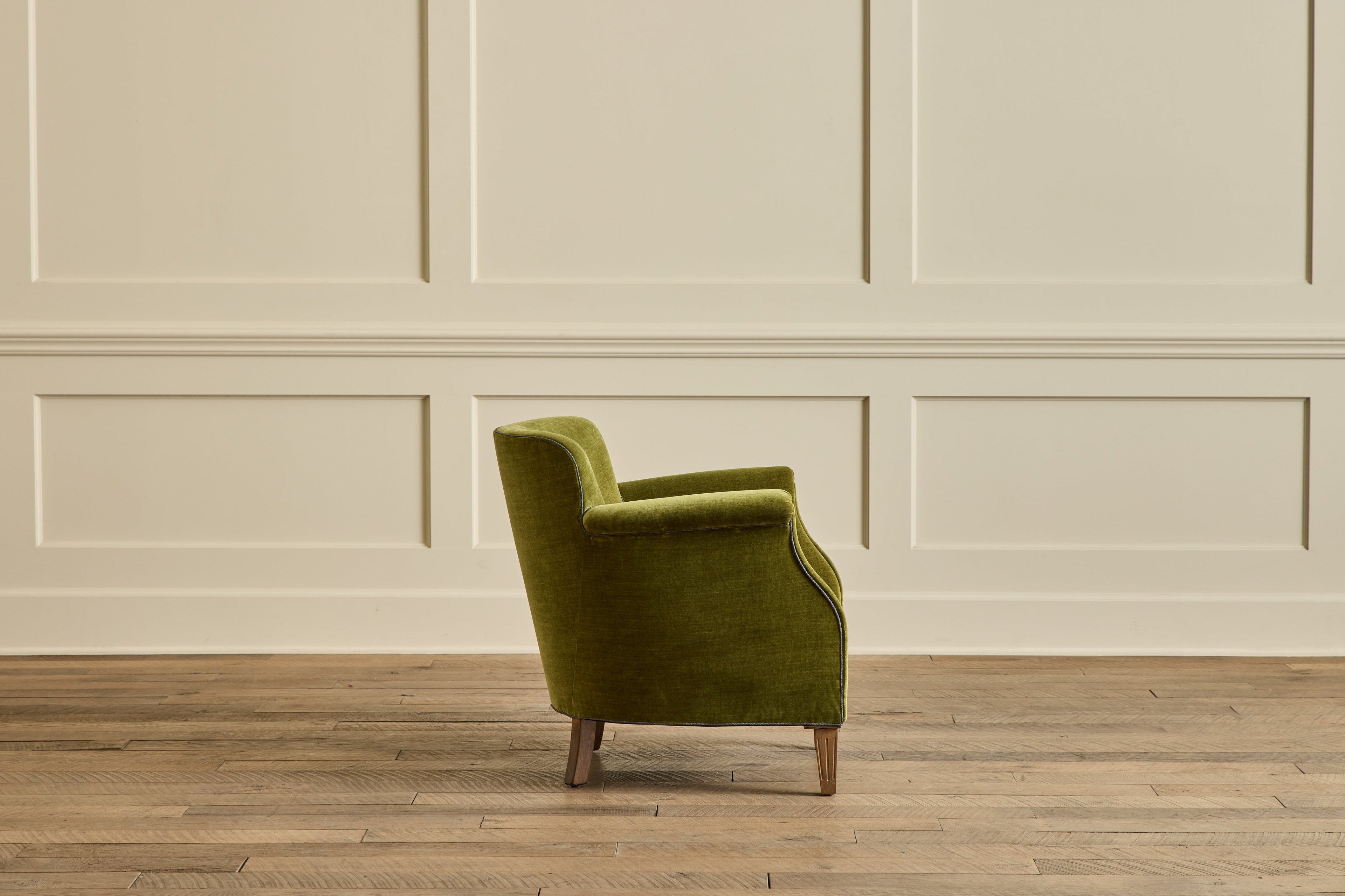 Nicky Kehoe - Fritz Hansen Style Lounge Chair