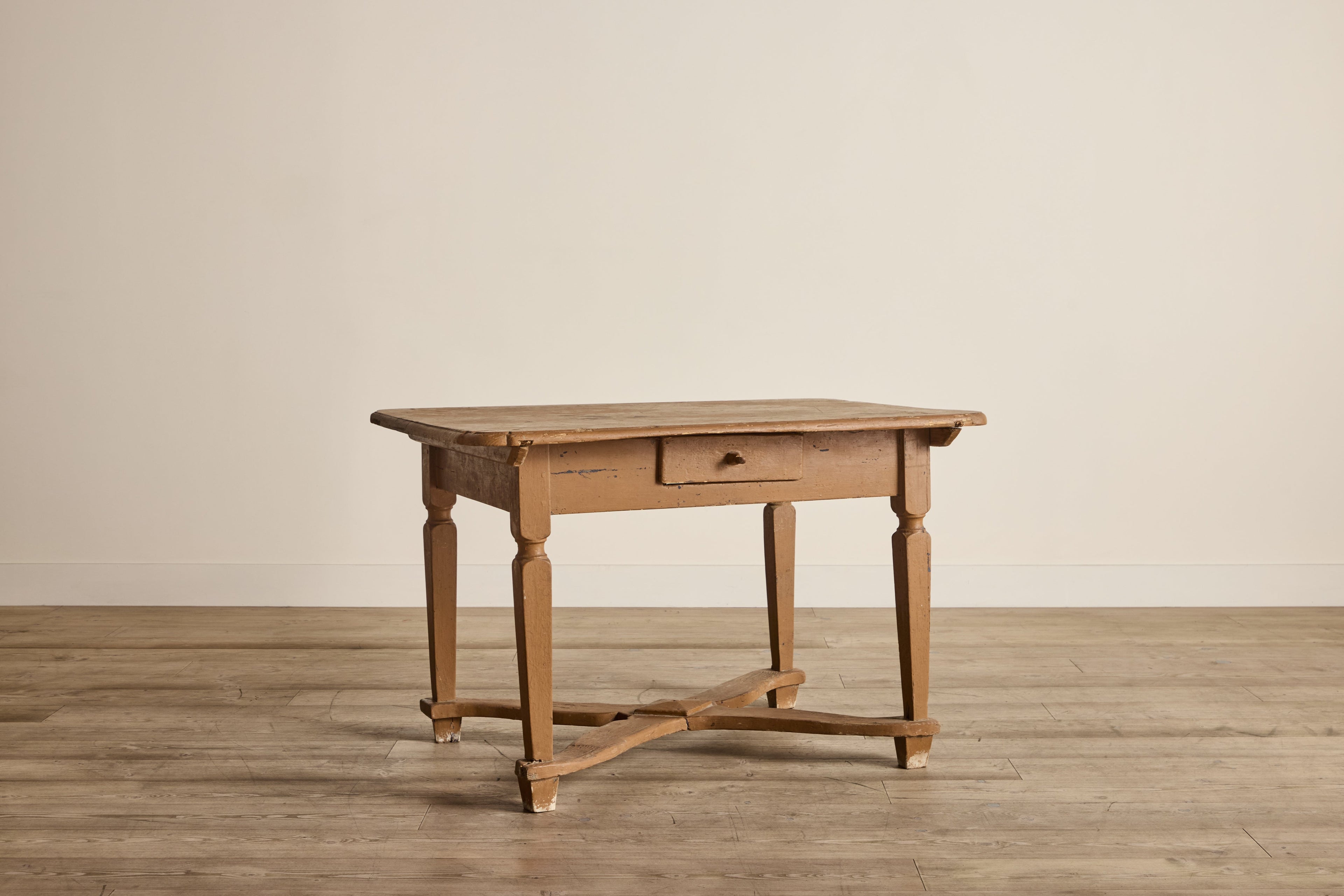 Nicky Kehoe - Hungarian Hall Table
