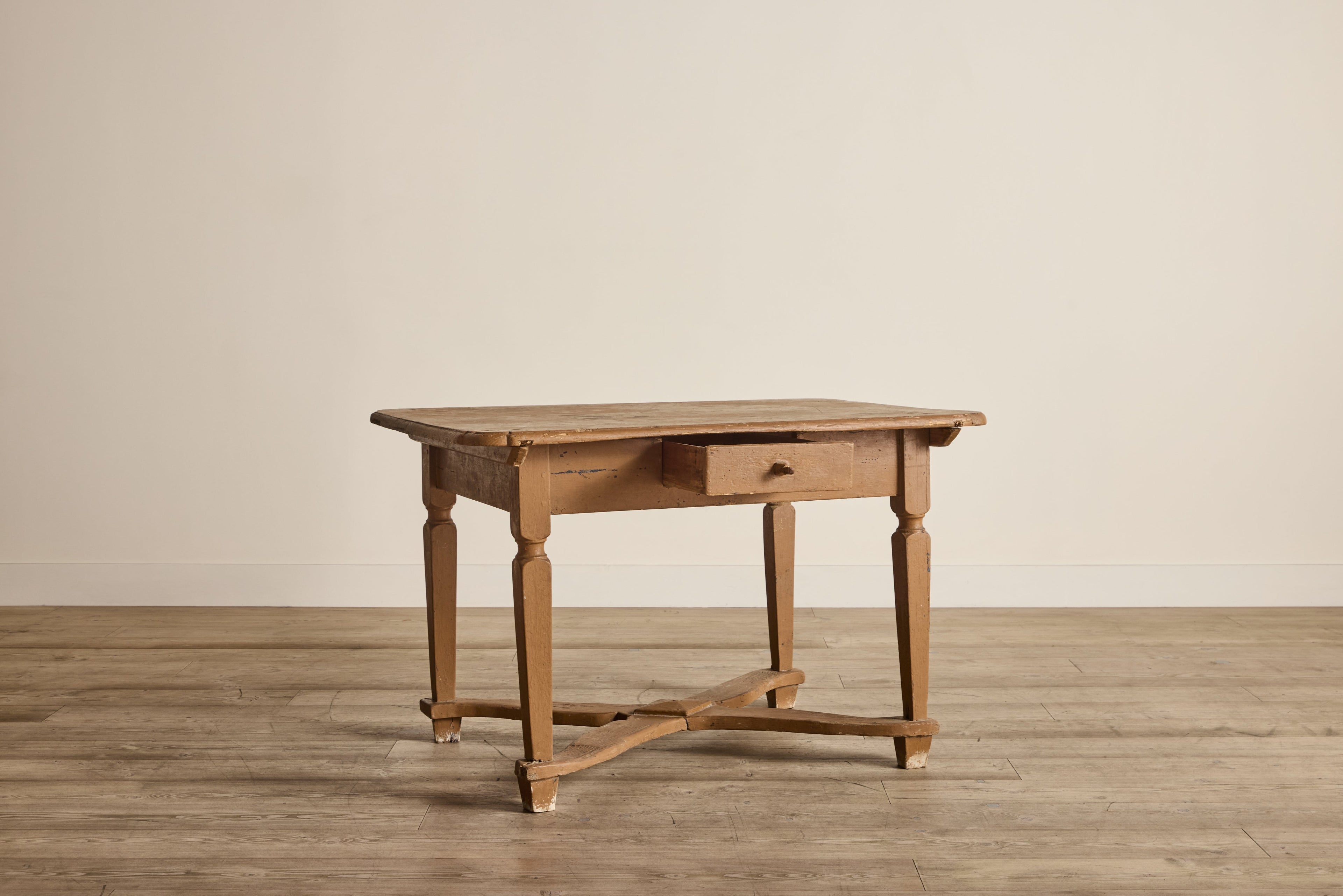 Nicky Kehoe - Hungarian Hall Table