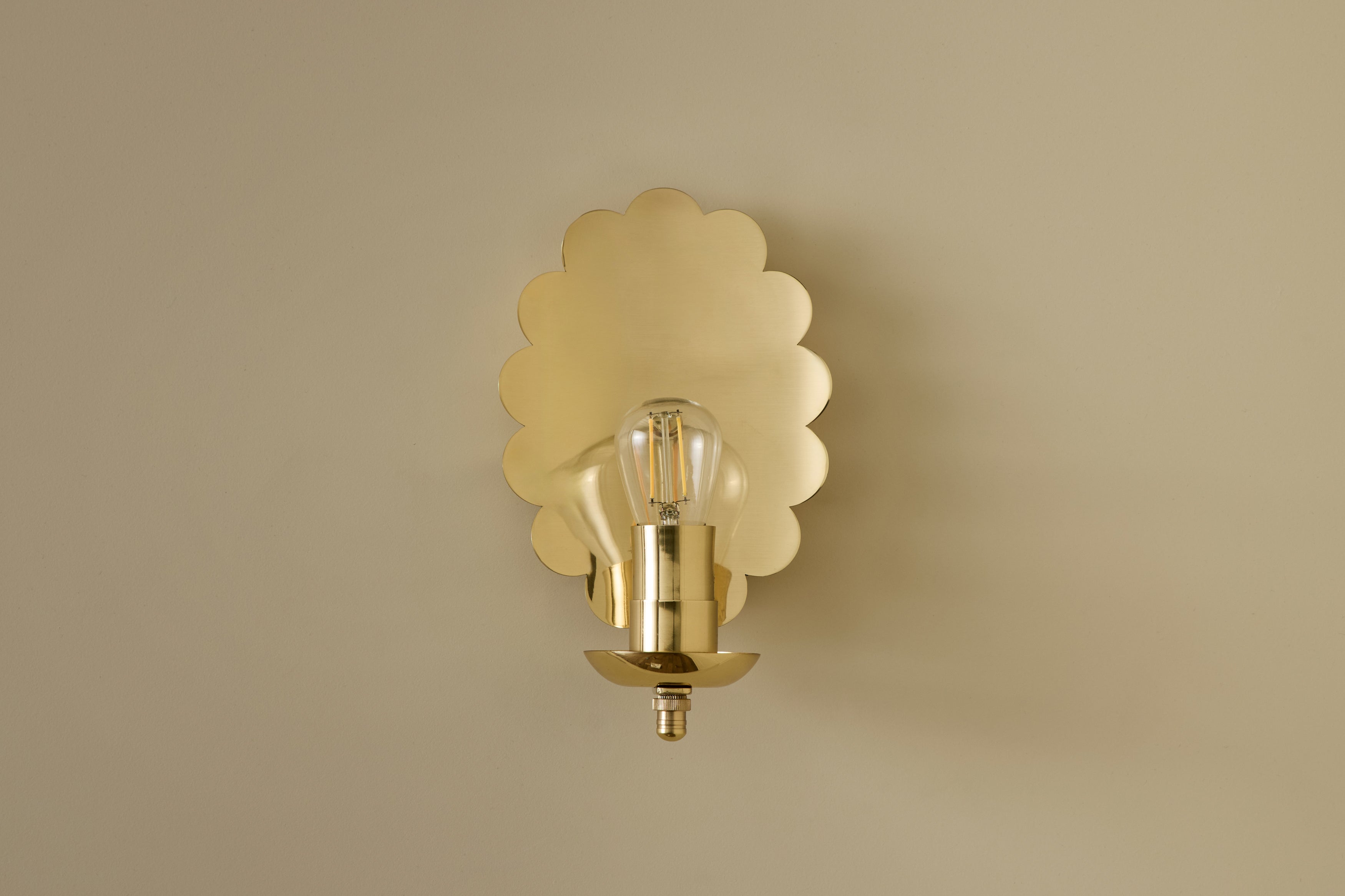 Nicky Kehoe - Scallop Sconce