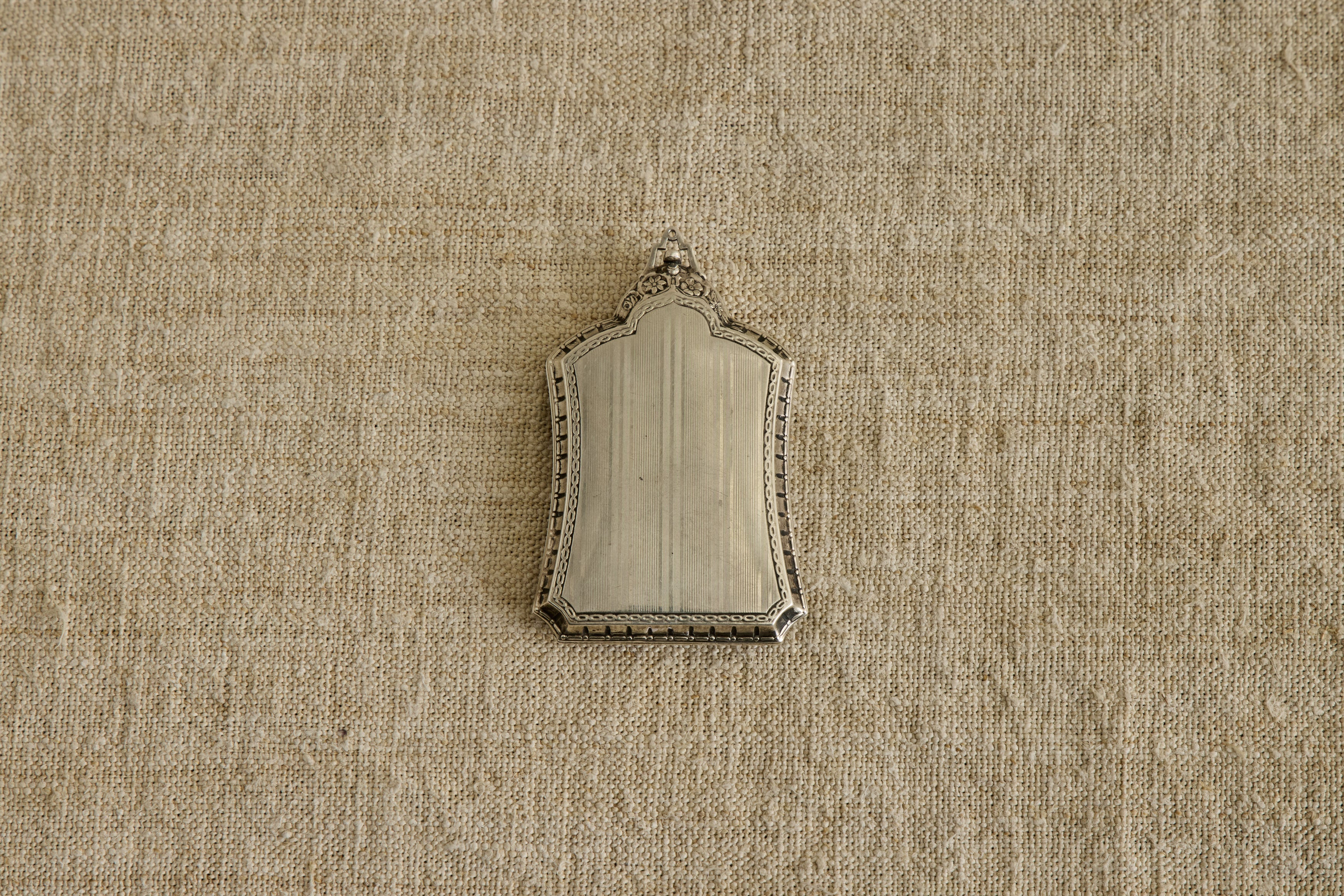 Nicky Kehoe - Silver Makeup Compact