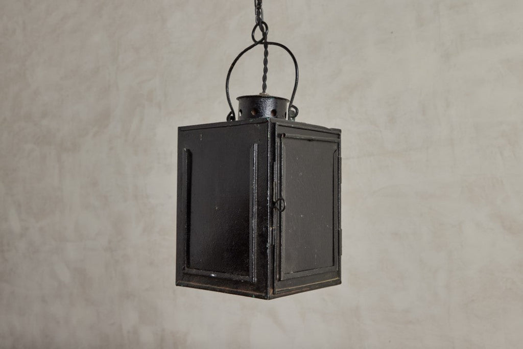 Nicky Kehoe - French Tole Lantern