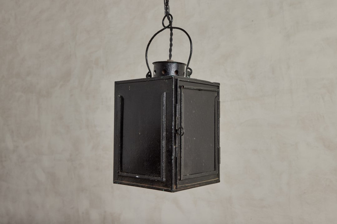 Nicky Kehoe - French Tole Lantern
