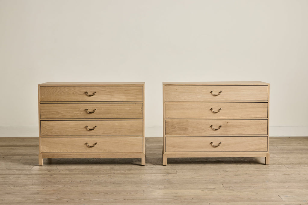 Nicky Kehoe - Campaign Dresser, 42"