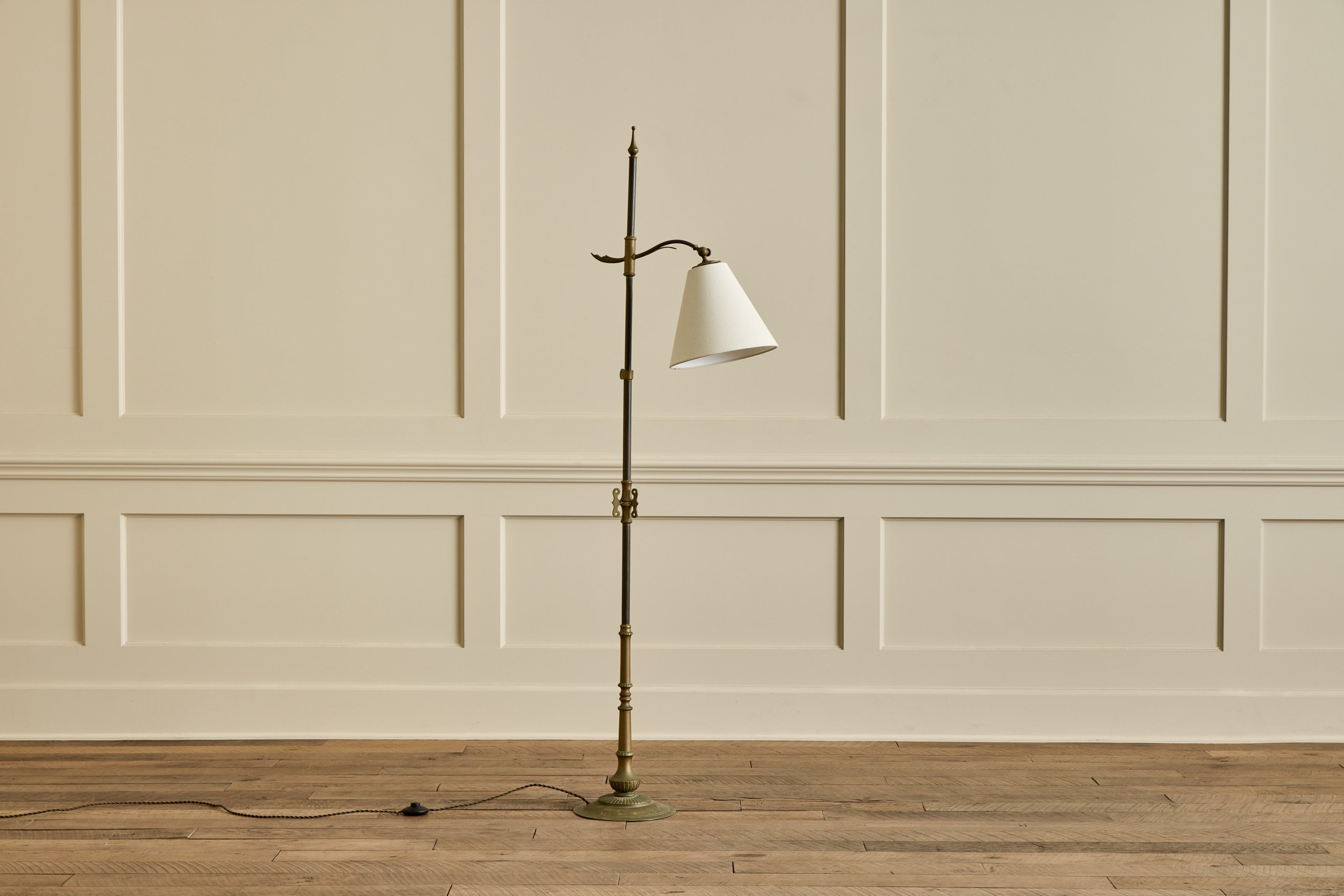 Nicky Kehoe - VTG ADJUSTABLE BRIDGE ARM FLOOR LAMP