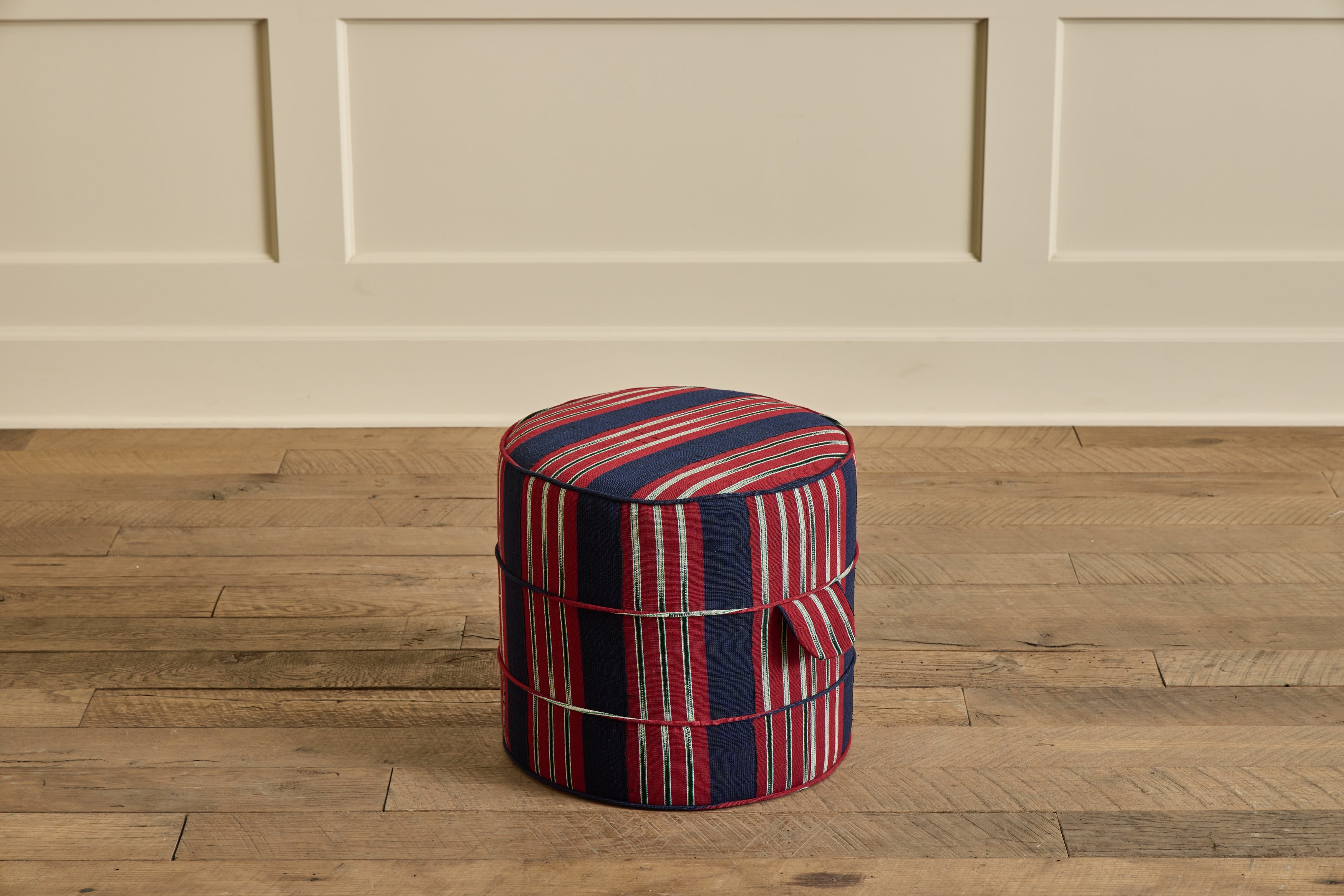 Nicky Kehoe - Round Hassock, 17"