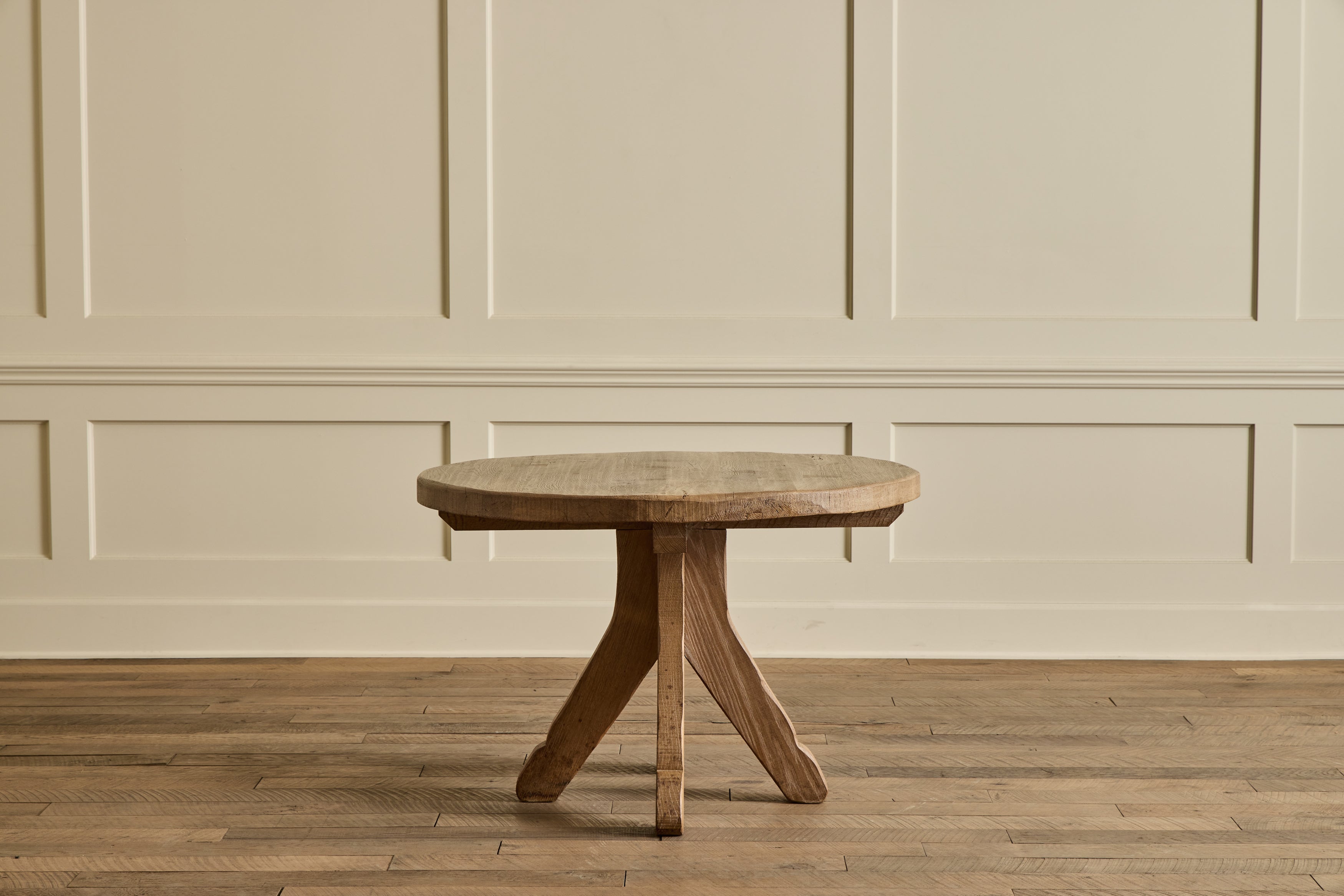 Nicky Kehoe - De Puydt Oak Dining Table