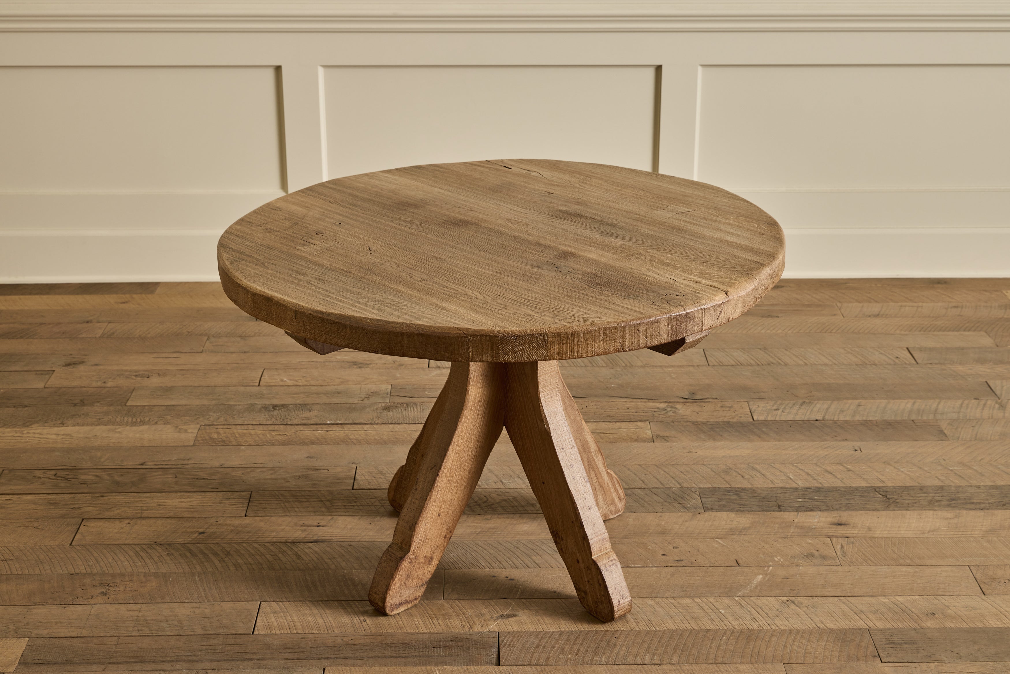 Nicky Kehoe - De Puydt Oak Dining Table