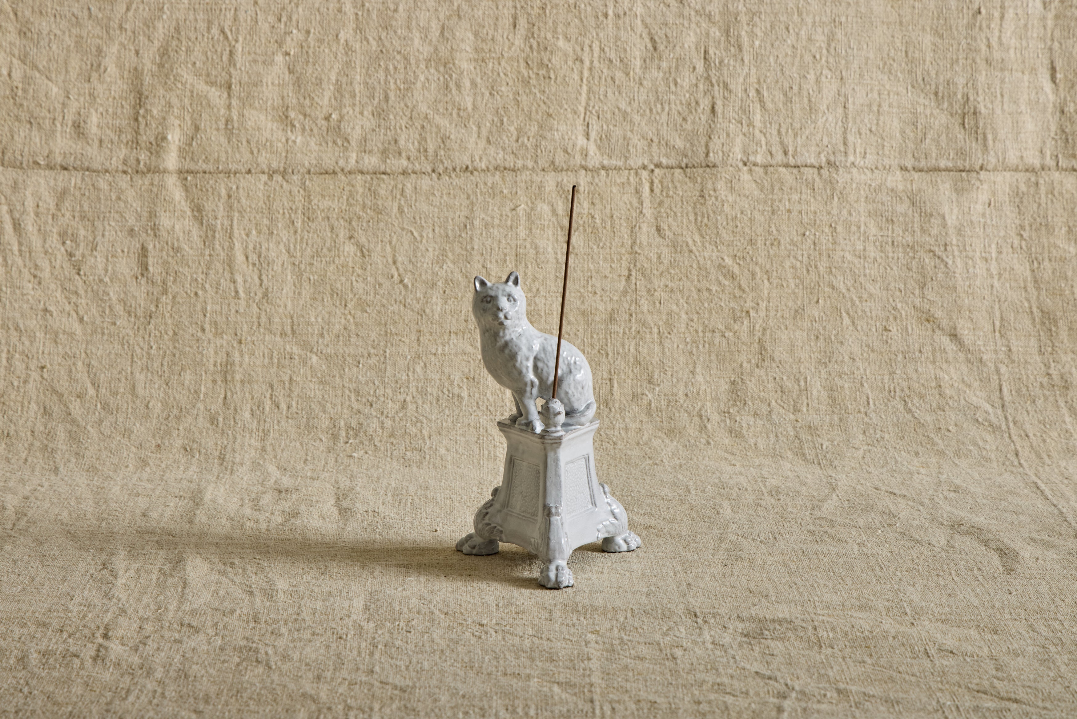 Nicky Kehoe - Encensoir Monument Cat Incense Holder