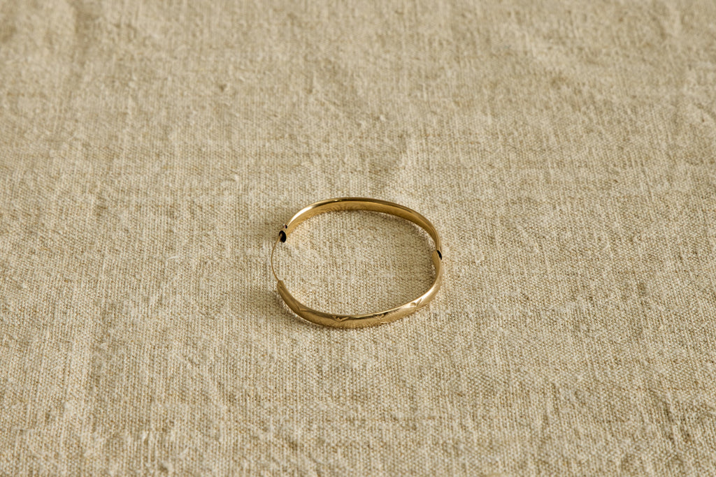 Nicky Kehoe - 1940s Star Etched Bangle