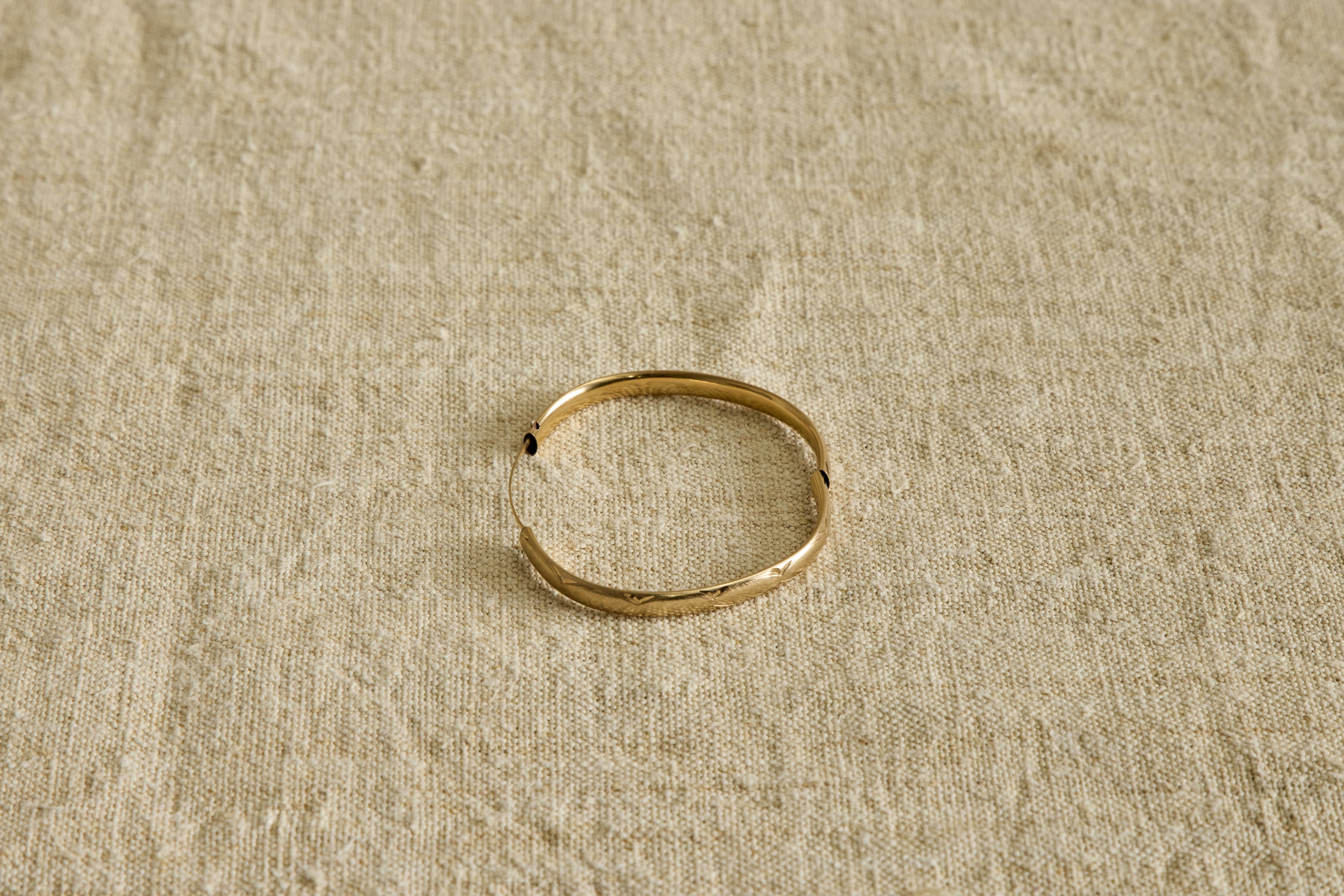 Nicky Kehoe - 1940s Star Etched Bangle