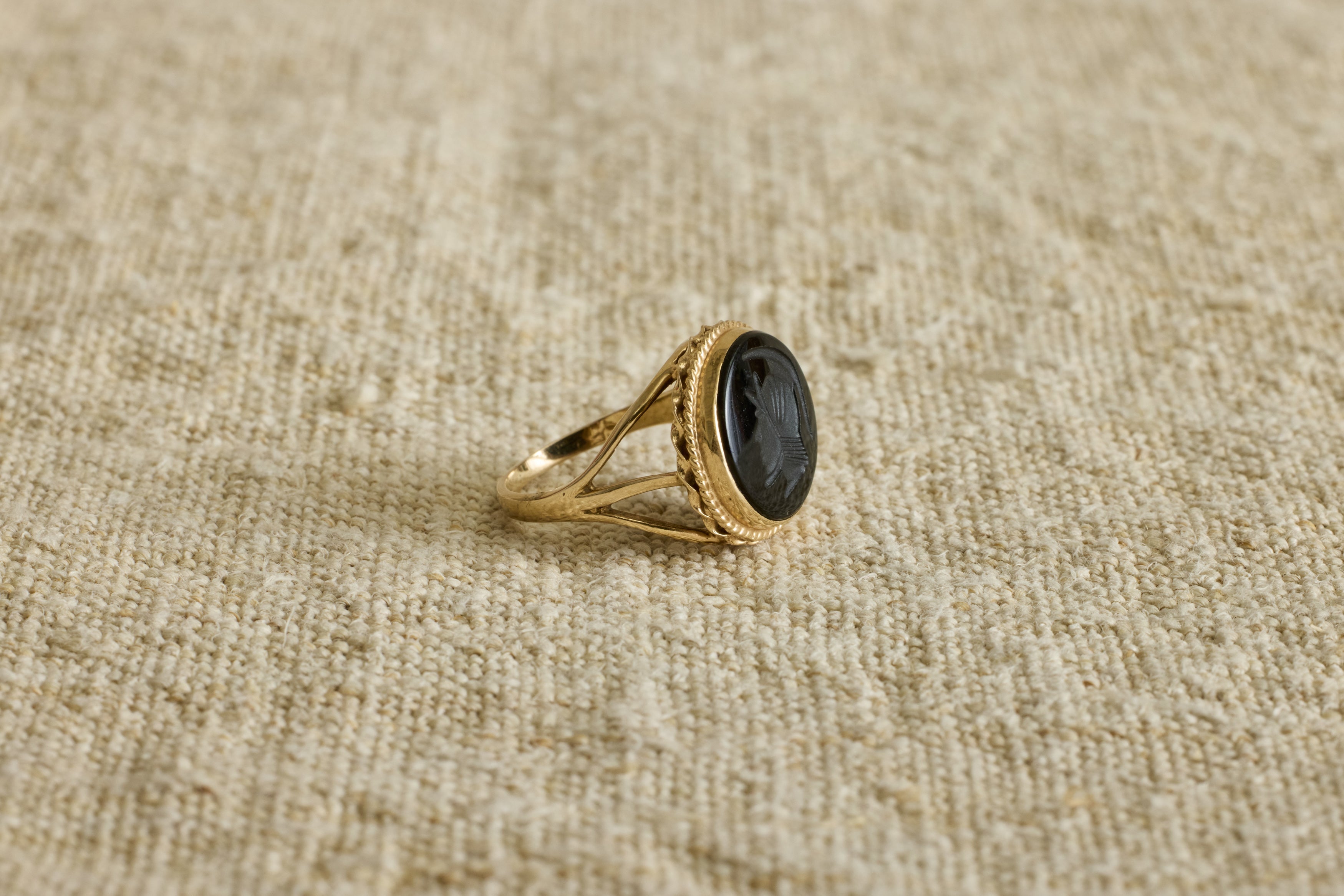 Nicky Kehoe - 1920s Gold Agate Round Intaglio Ring