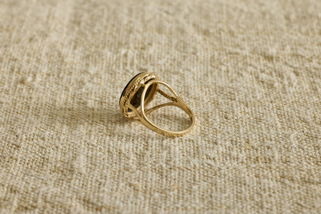 Nicky Kehoe - 1920s Gold Agate Round Intaglio Ring