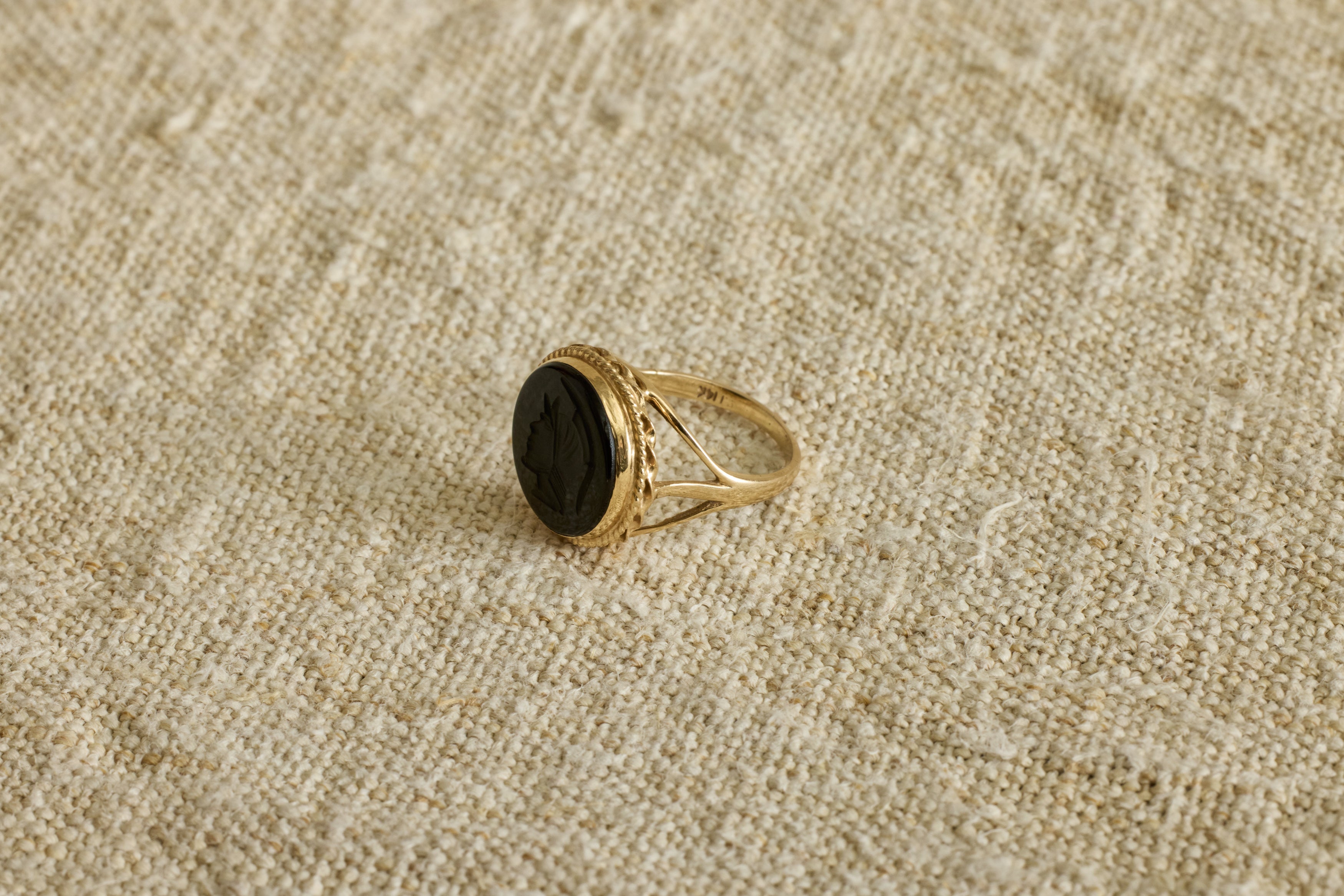 Nicky Kehoe - 1920s Gold Agate Round Intaglio Ring