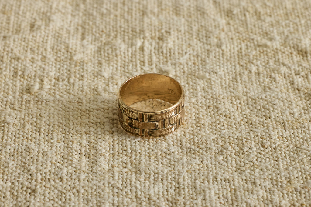 Nicky Kehoe - Victorian Tartan Etched Wide Band