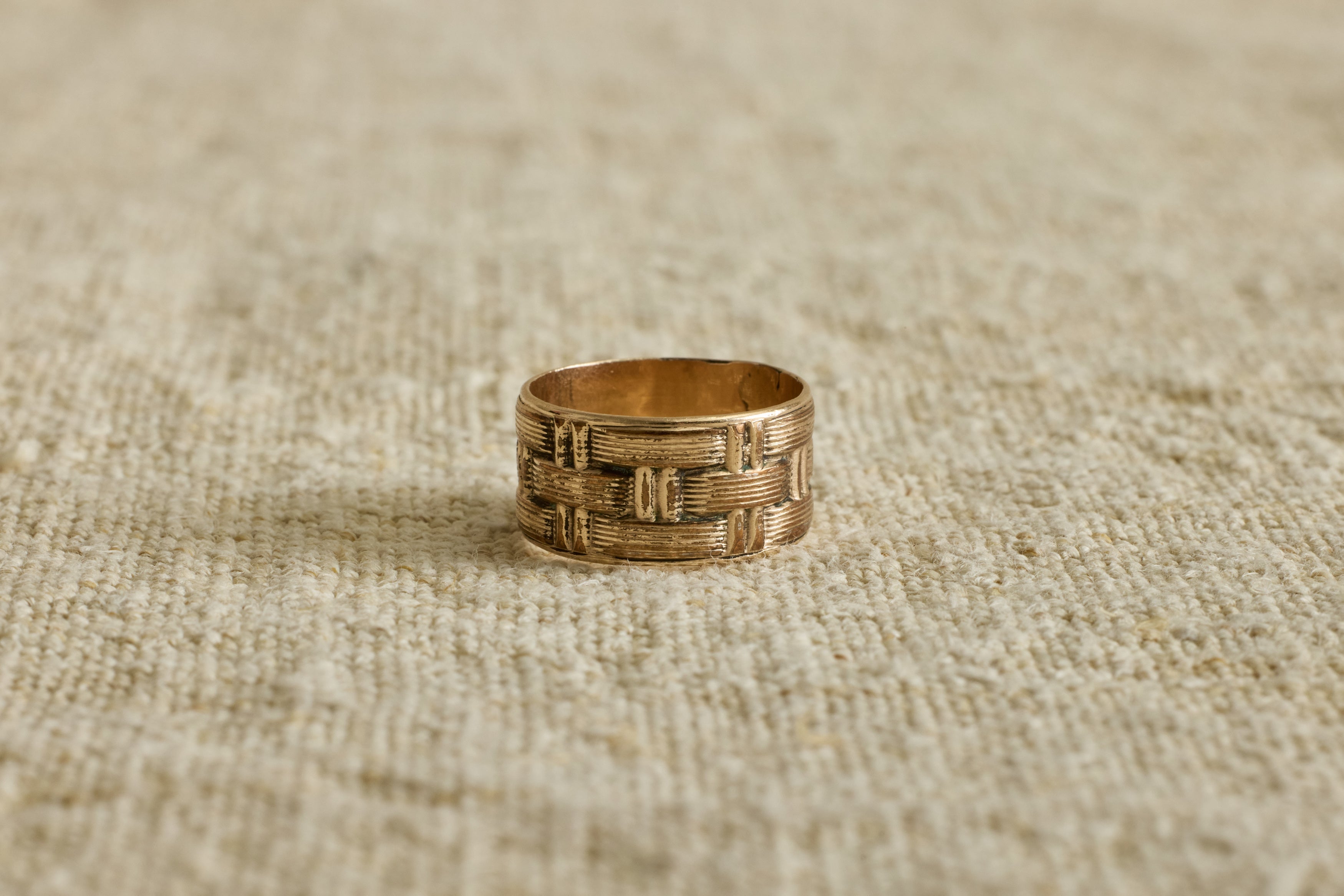 Nicky Kehoe - Victorian Tartan Etched Wide Band