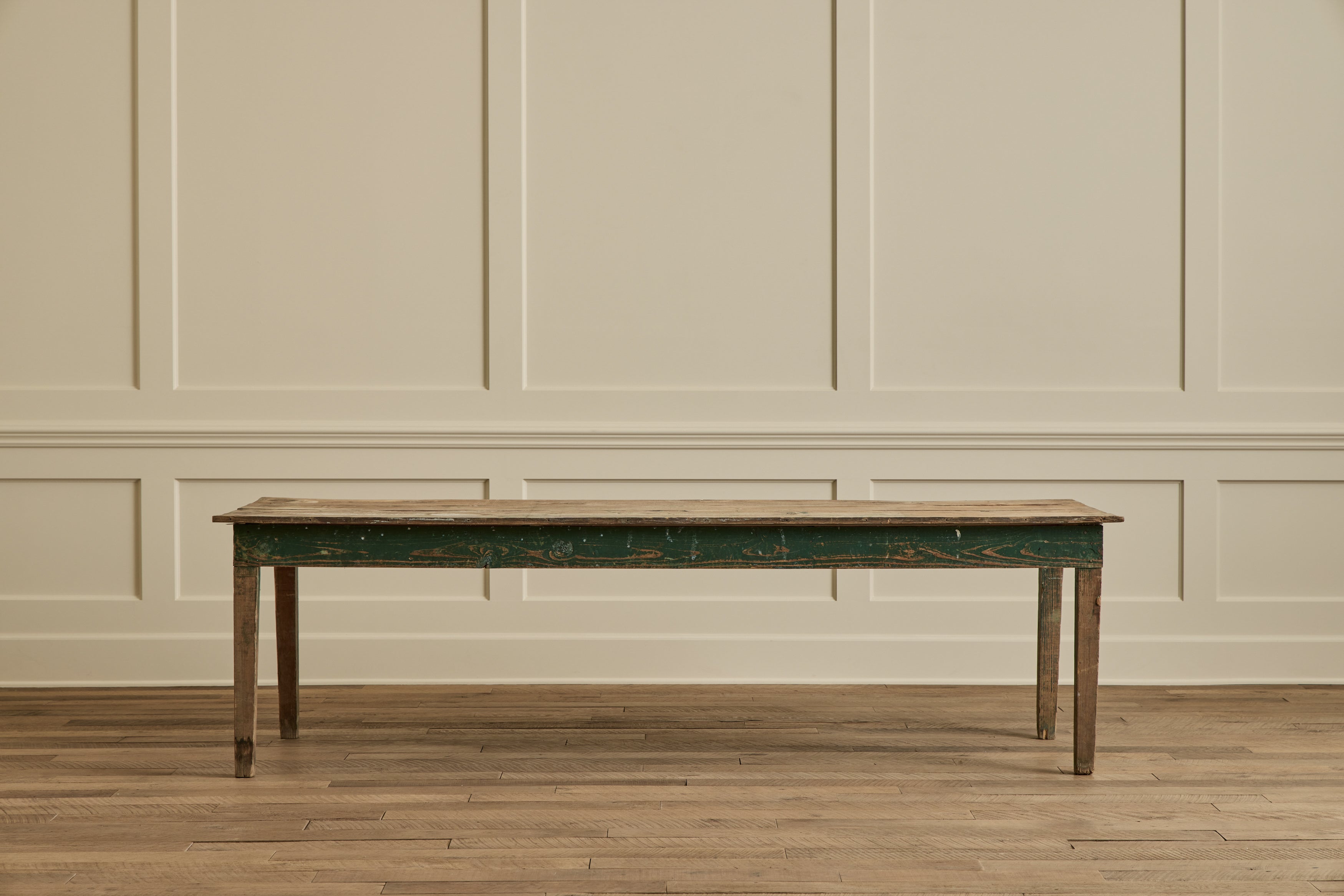 Nicky Kehoe - Pine Wood Farm Table