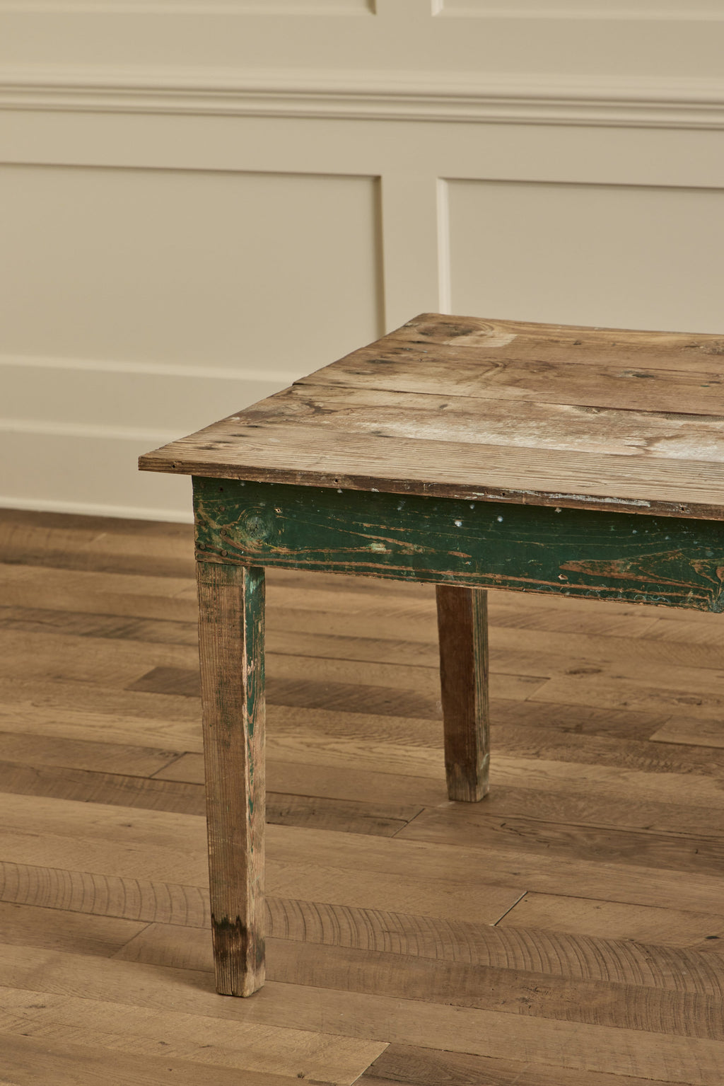 Nicky Kehoe - Pine Wood Farm Table