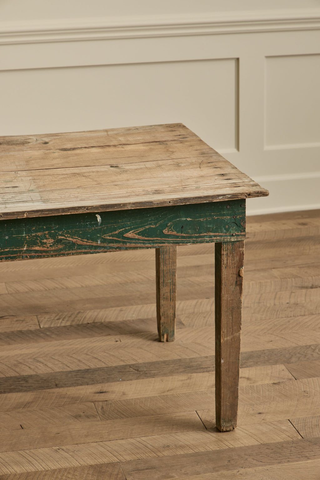 Nicky Kehoe - Pine Wood Farm Table