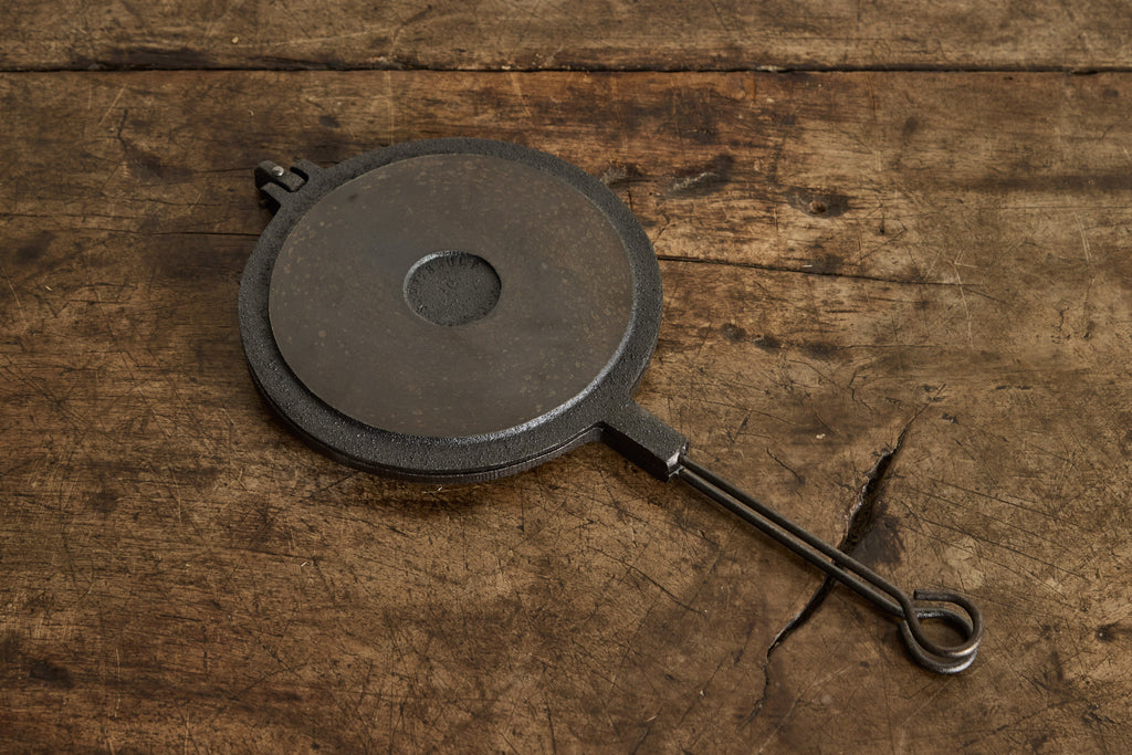 Nicky Kehoe - Cast Iron Waffle Maker