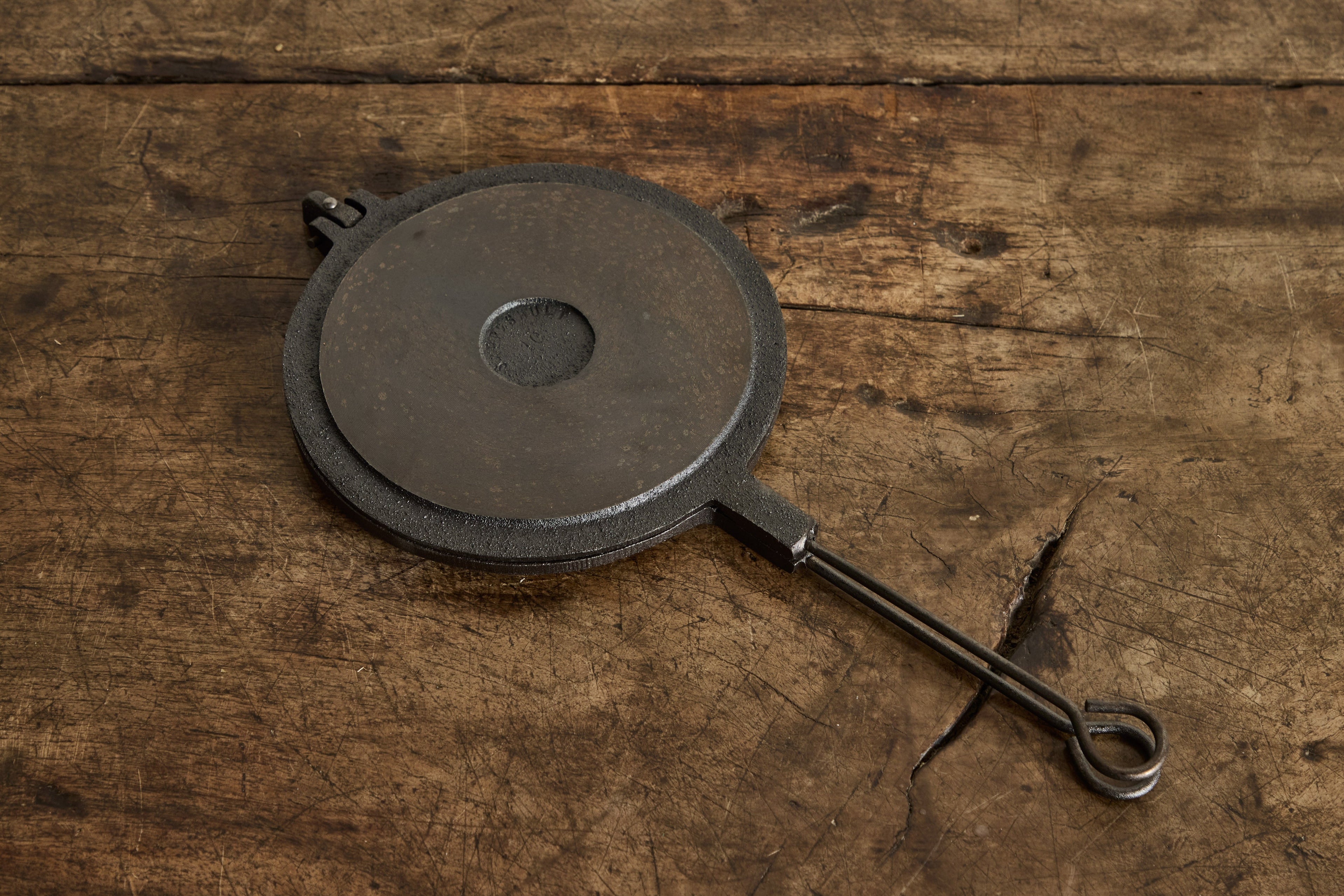 Nicky Kehoe - Cast Iron Waffle Maker