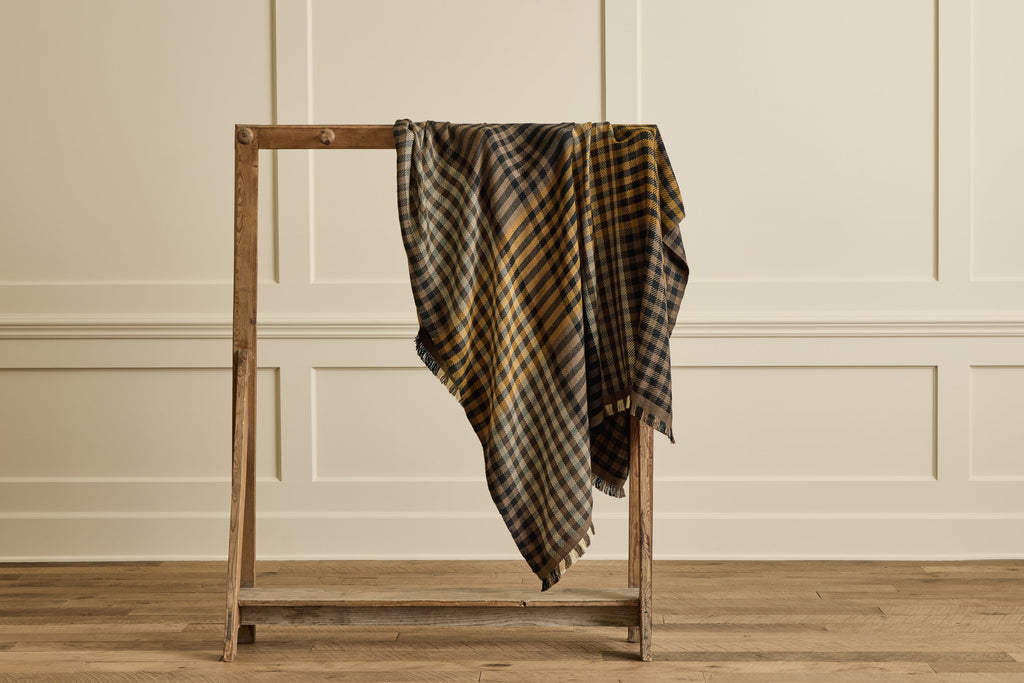 Nicky Kehoe - Natte Plaid Throw