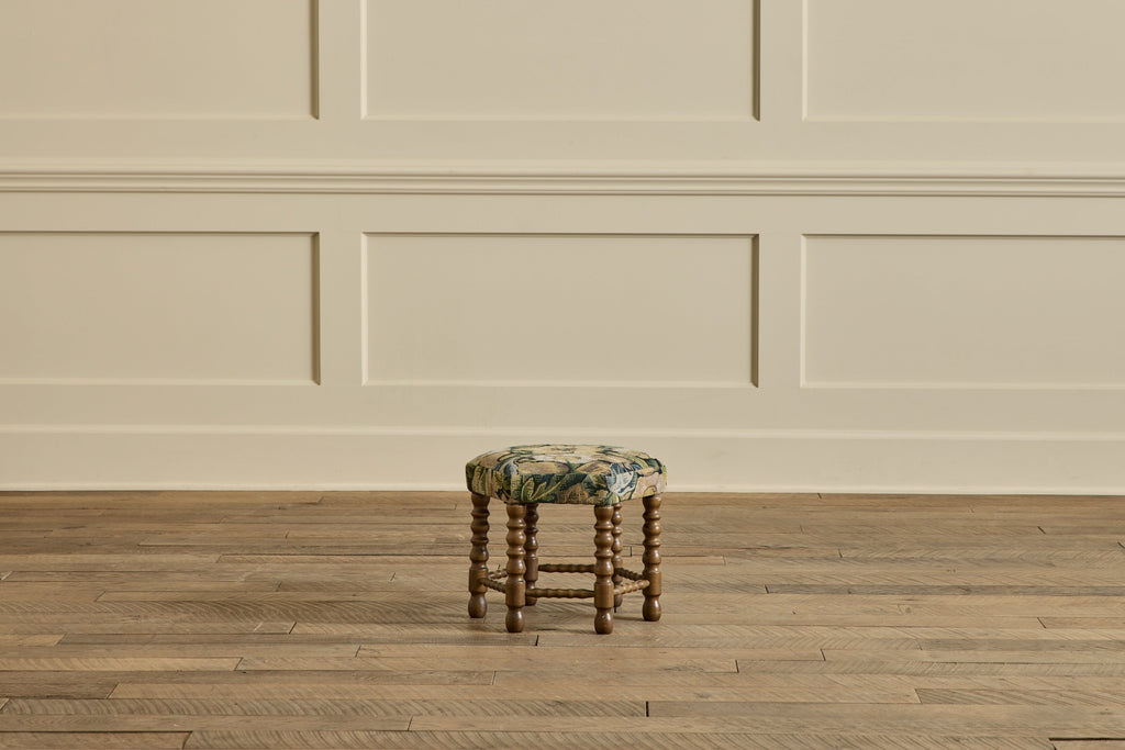 Nicky Kehoe - Turned Oak Wood Stool No. 2