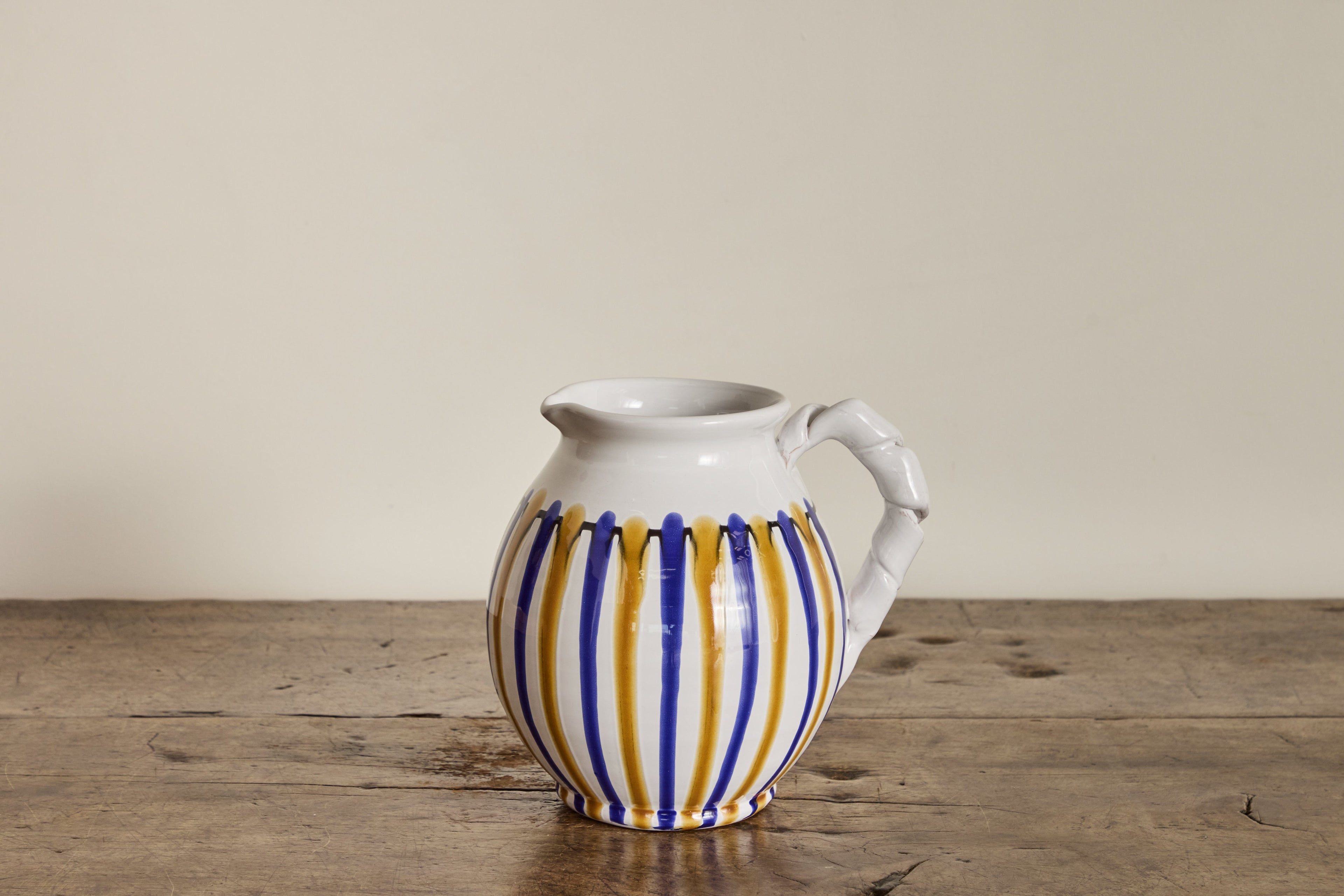 Nicky Kehoe - Drip Cigno Jug