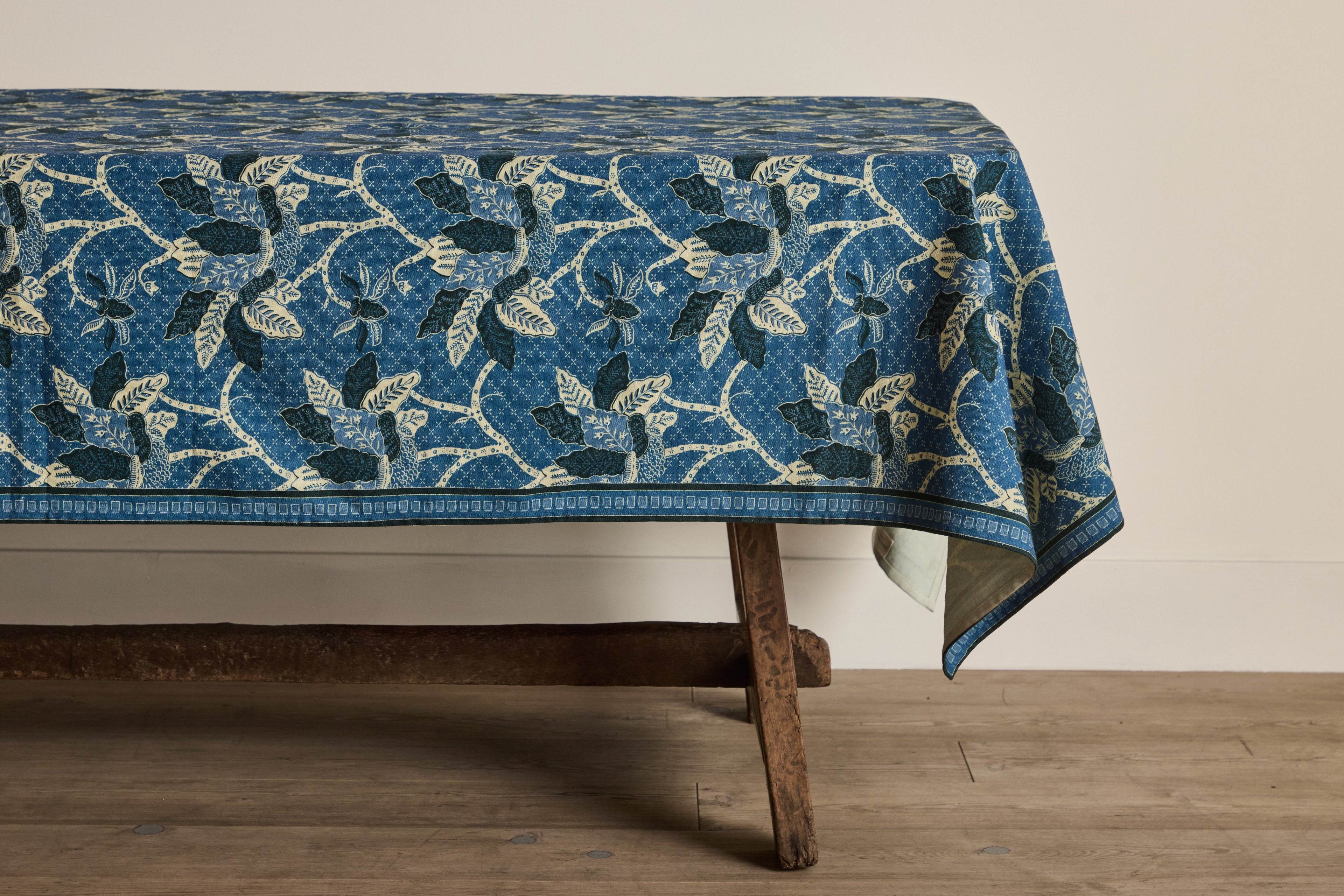 Nicky Kehoe - Night Bloom Tablecloth In Azure