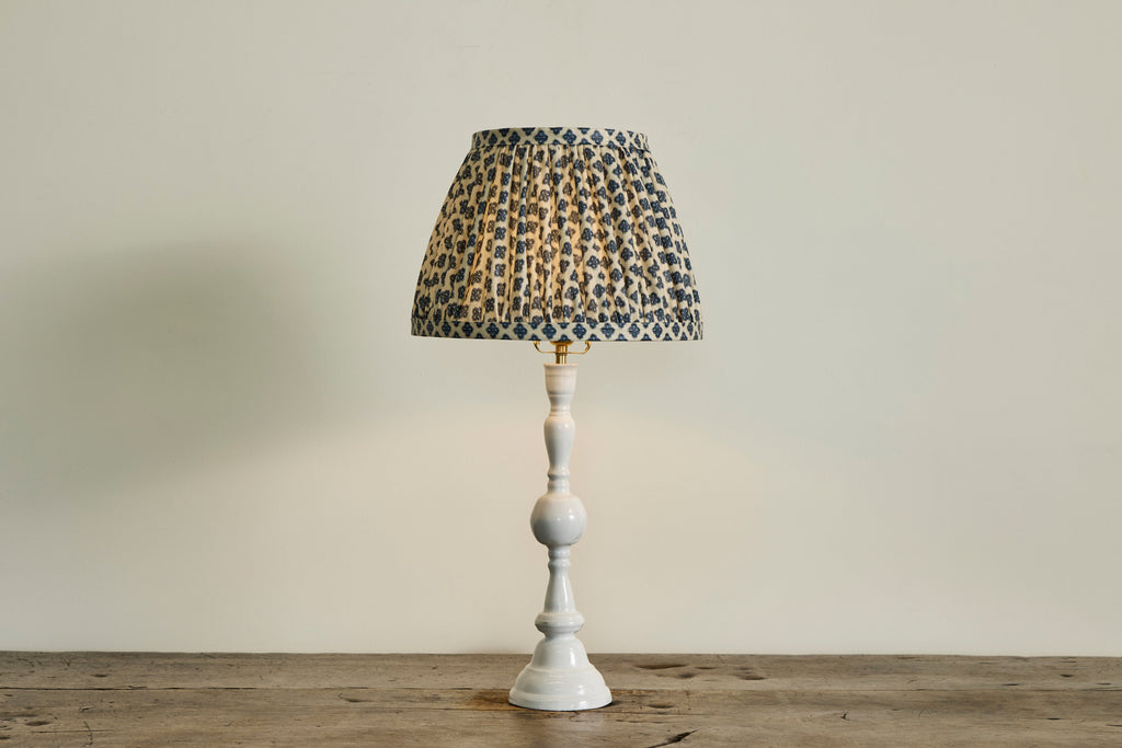 Nicky Kehoe - Lampshade in Howe Woad Knurl