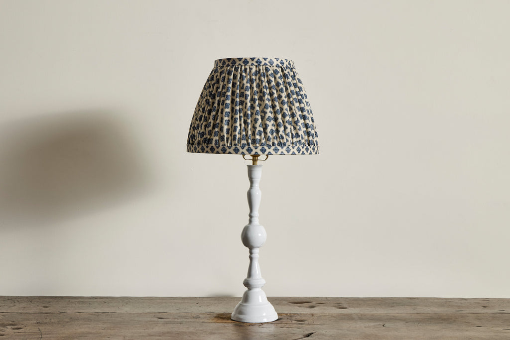 Nicky Kehoe - Lampshade in Howe Woad Knurl