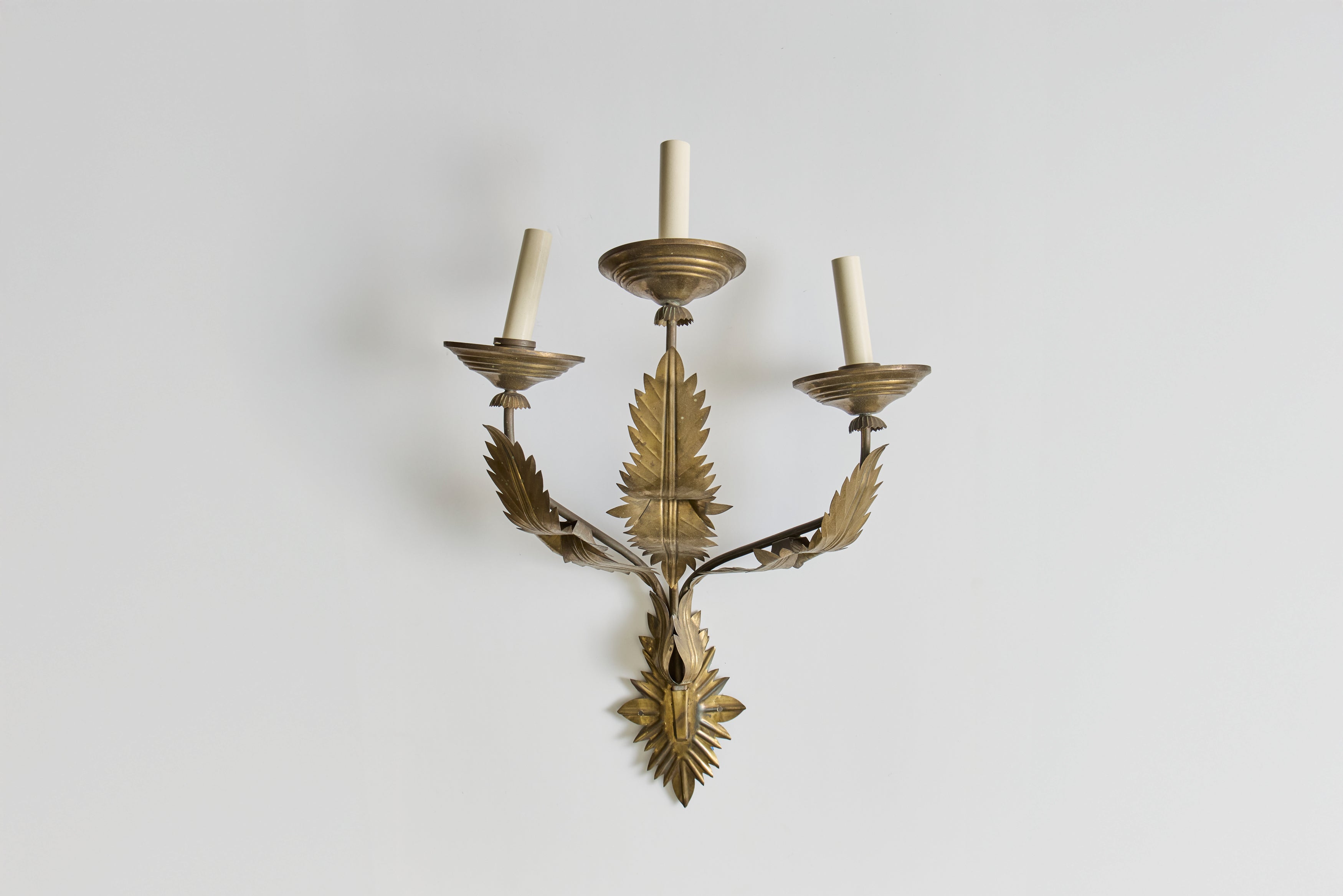 Nicky Kehoe - VTG BRASS LEAF WALL SCONCE