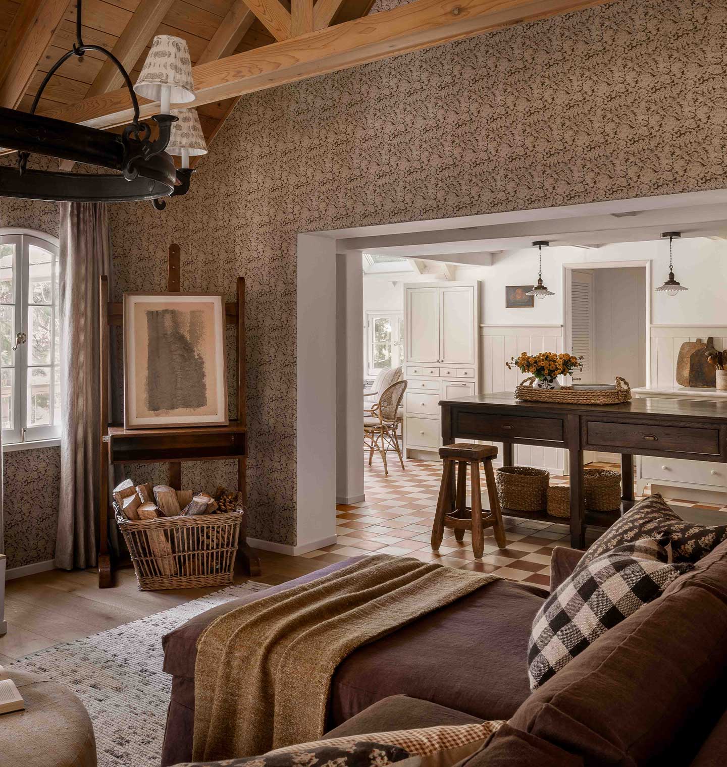 Amber Interiors - Oak Wallpaper