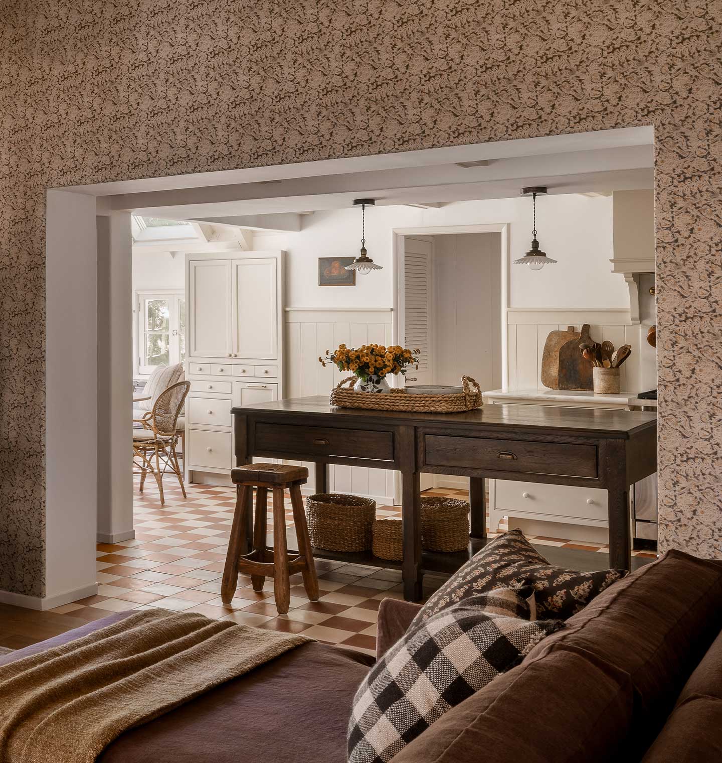Amber Interiors - Oak Wallpaper