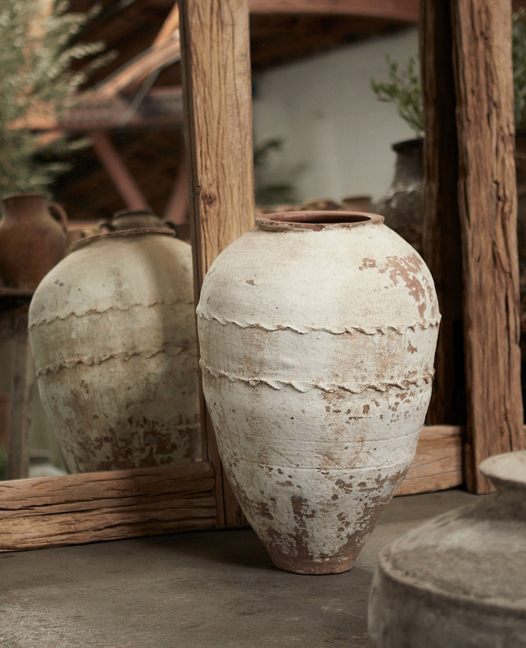 Olive Ateliers - Olive Jar - White Wash