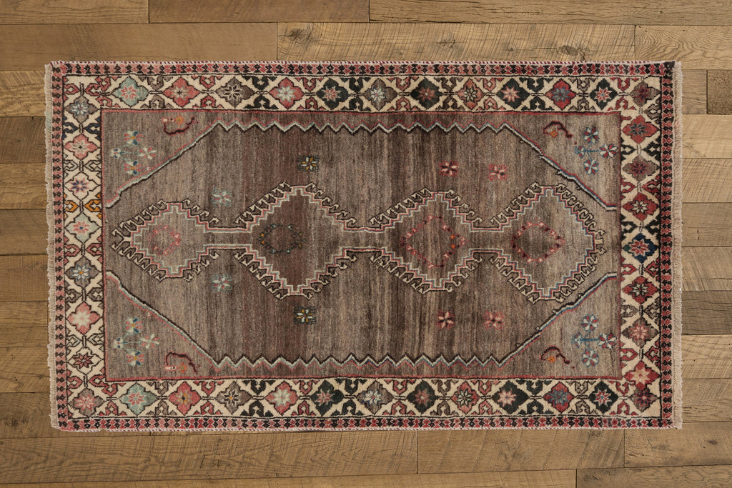 Nicky Kehoe - Geometric Medallion Rug 3’11 X 6’5