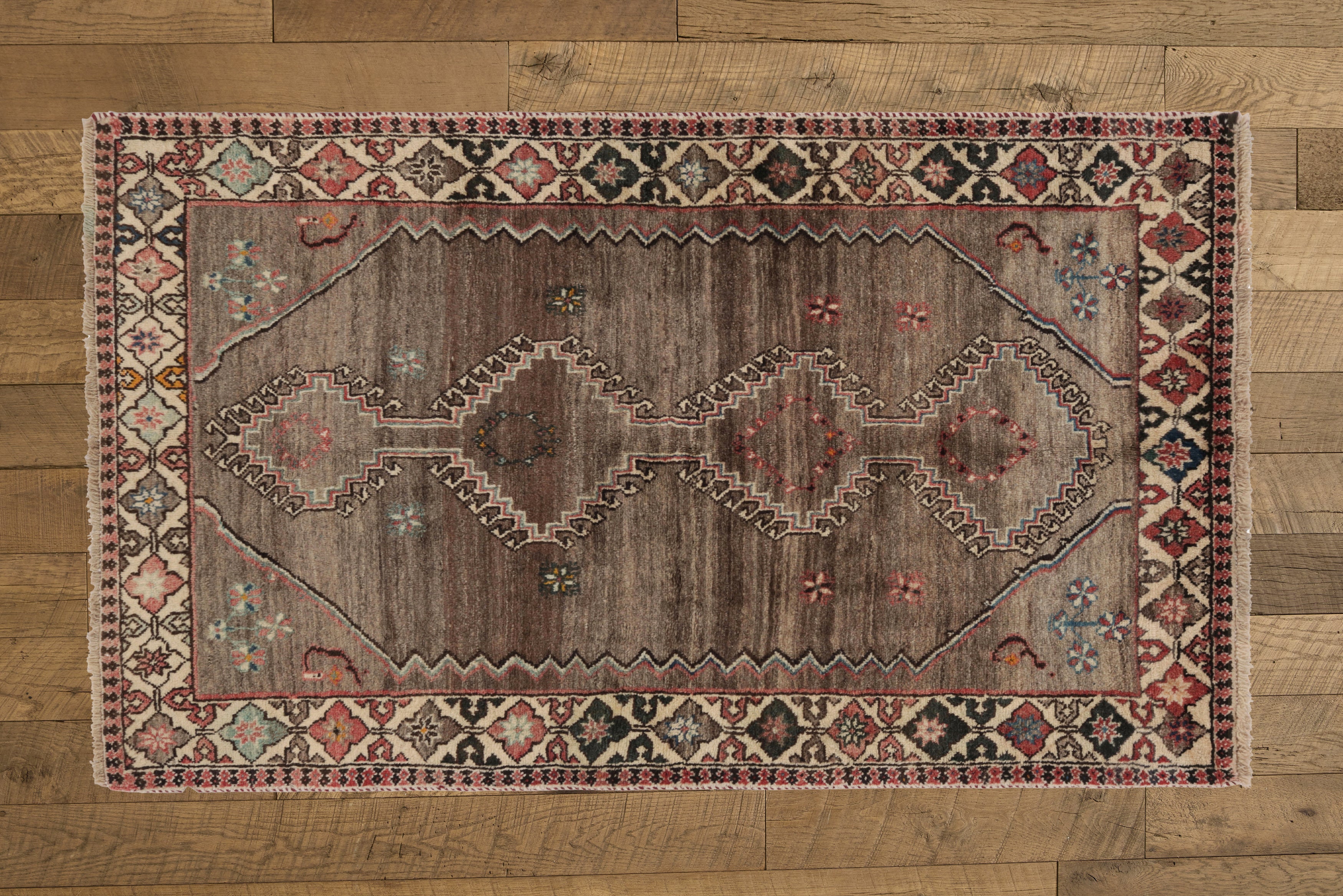 Nicky Kehoe - Geometric Medallion Rug 3’11 X 6’5